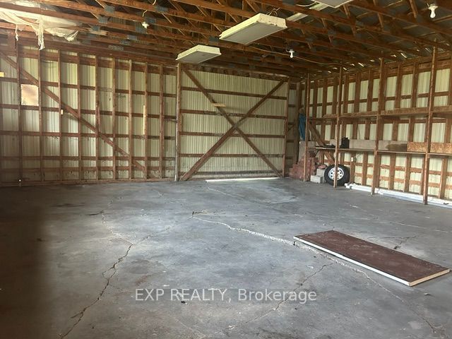 9327 Cooper Hill Road Property Photo 36