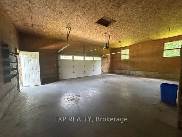 9327 Cooper Hill Road Property Photo 39
