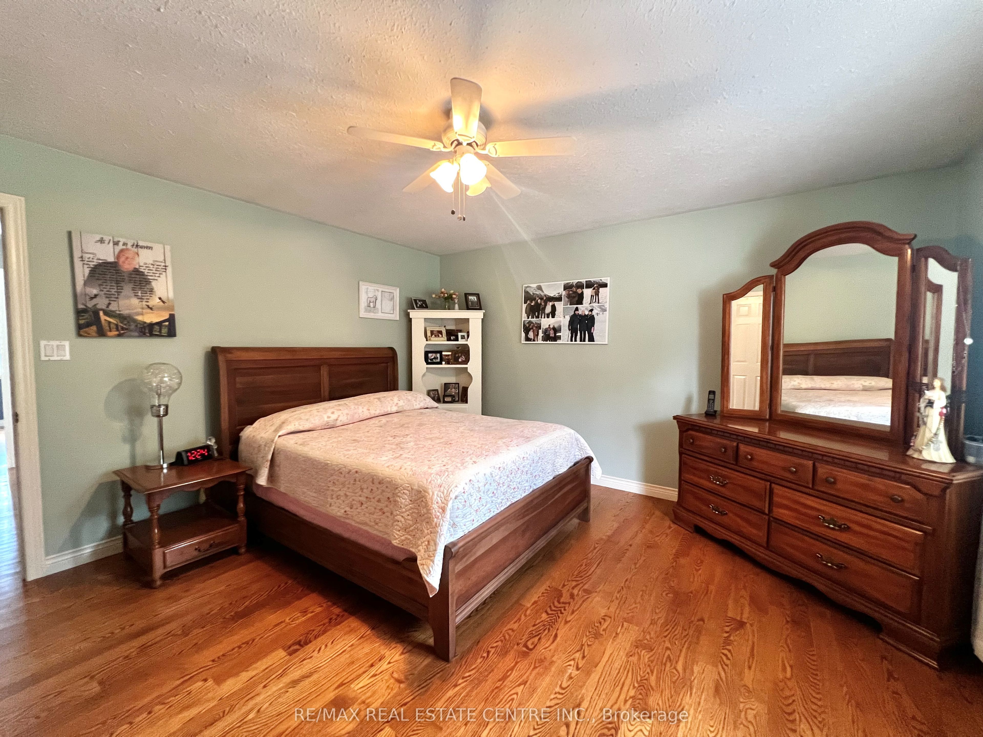 476210 3rd Line Property Photo 20