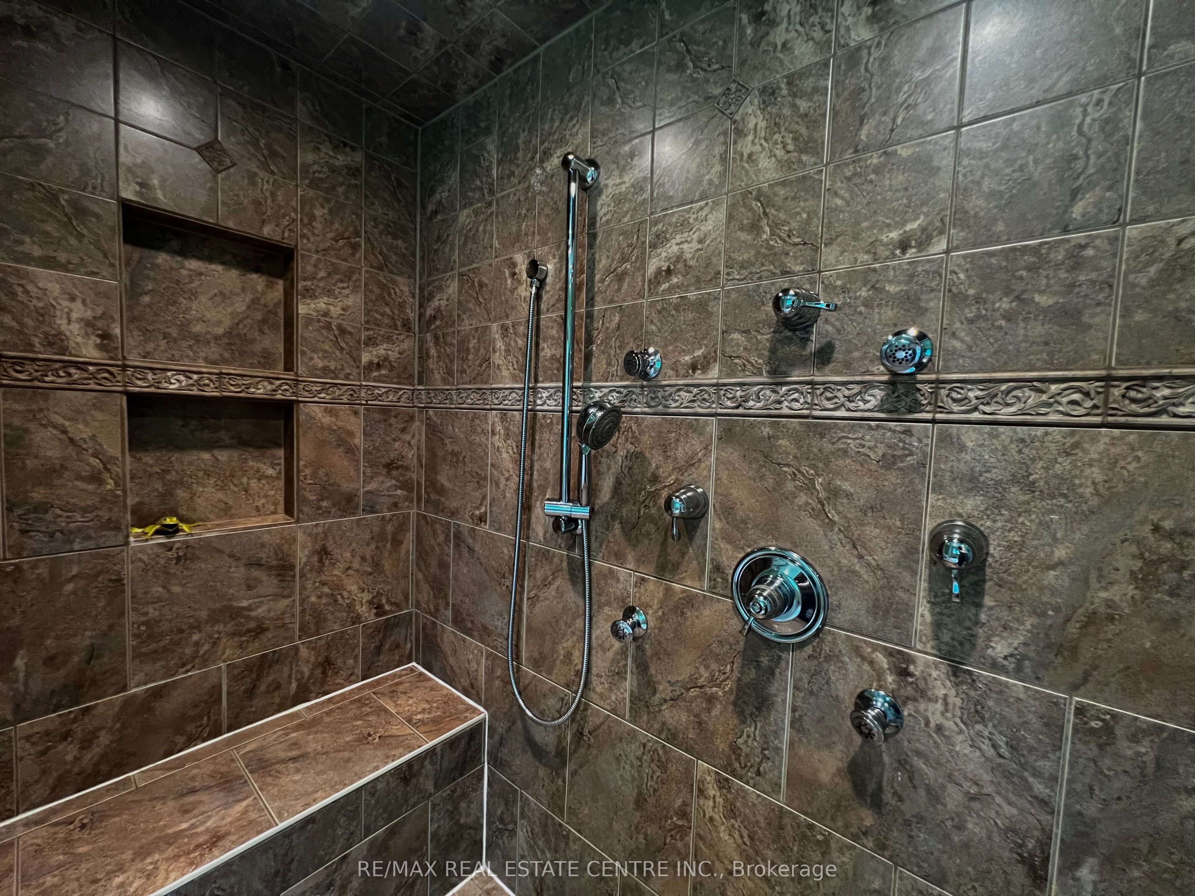 476210 3rd Line Property Photo 28