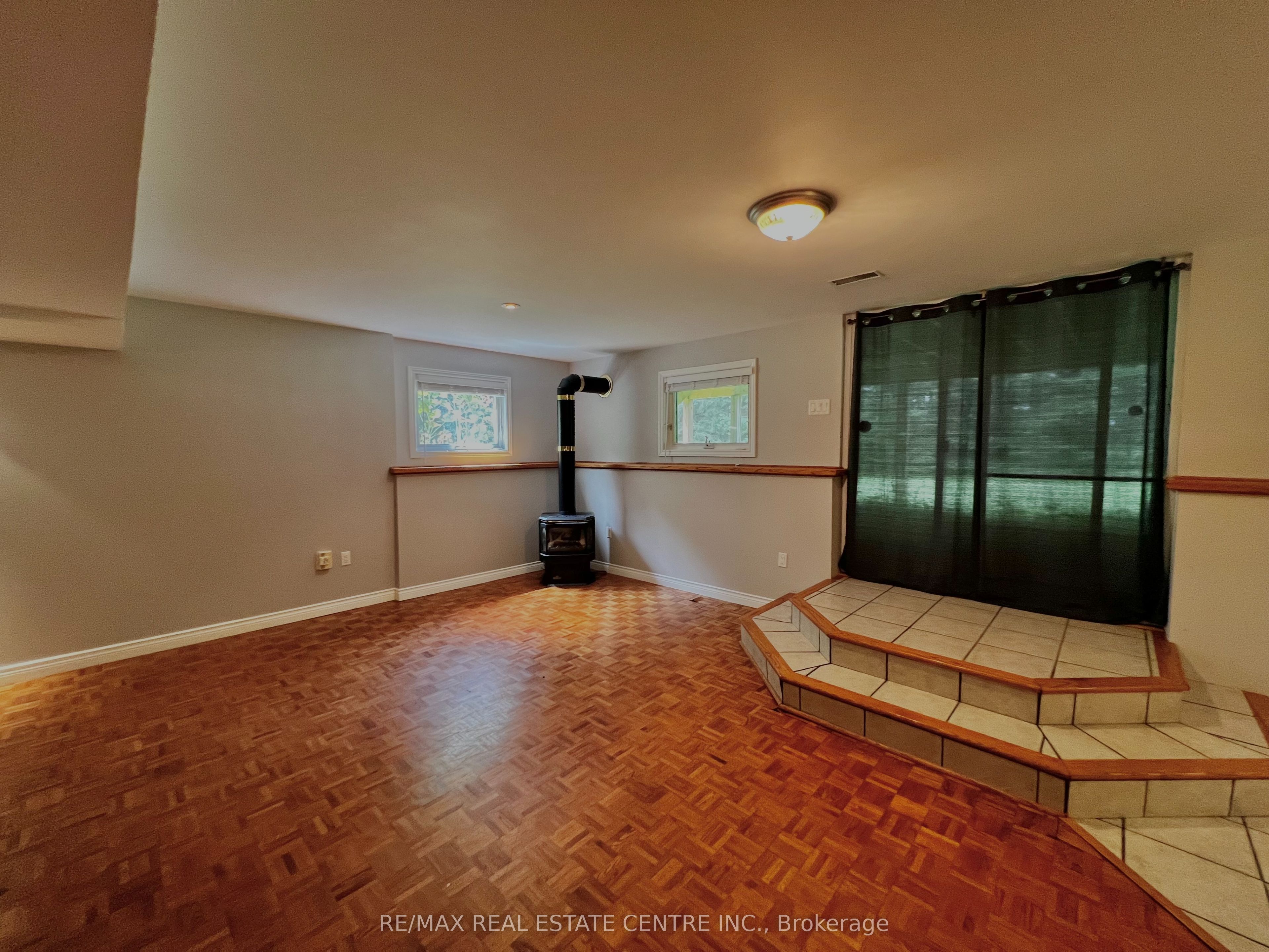 476210 3rd Line Property Photo 38