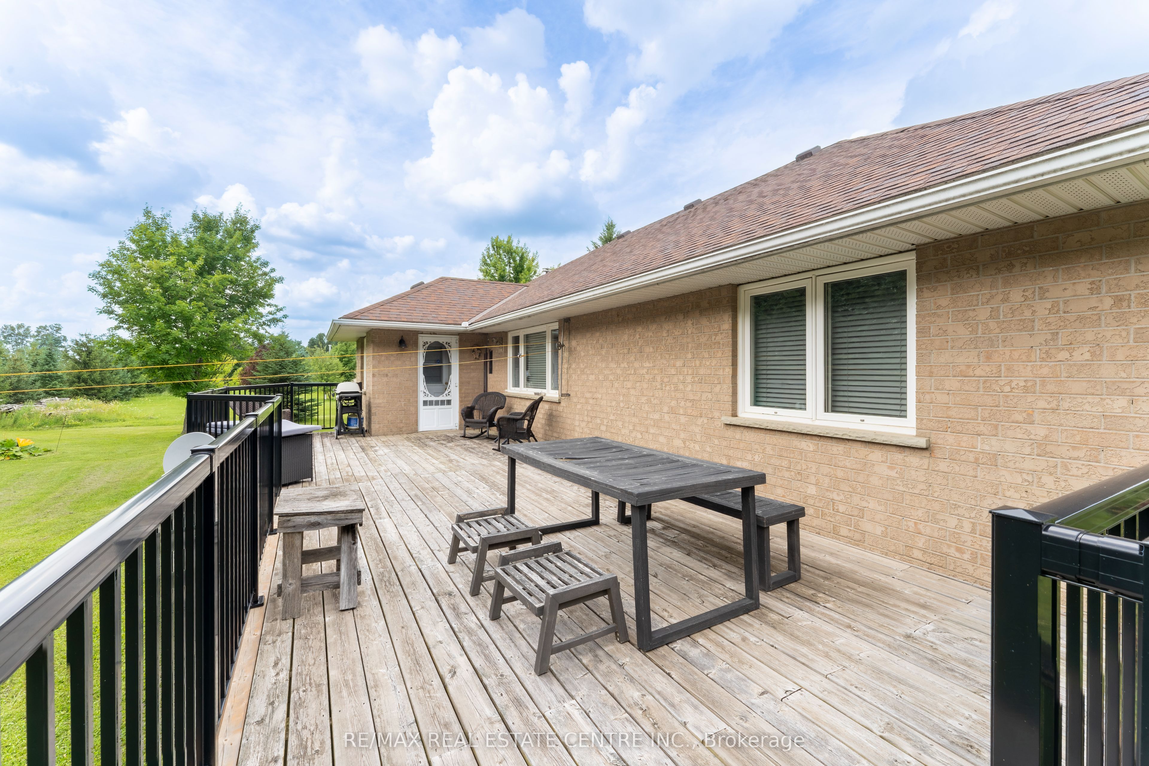 476210 3rd Line Property Photo 44