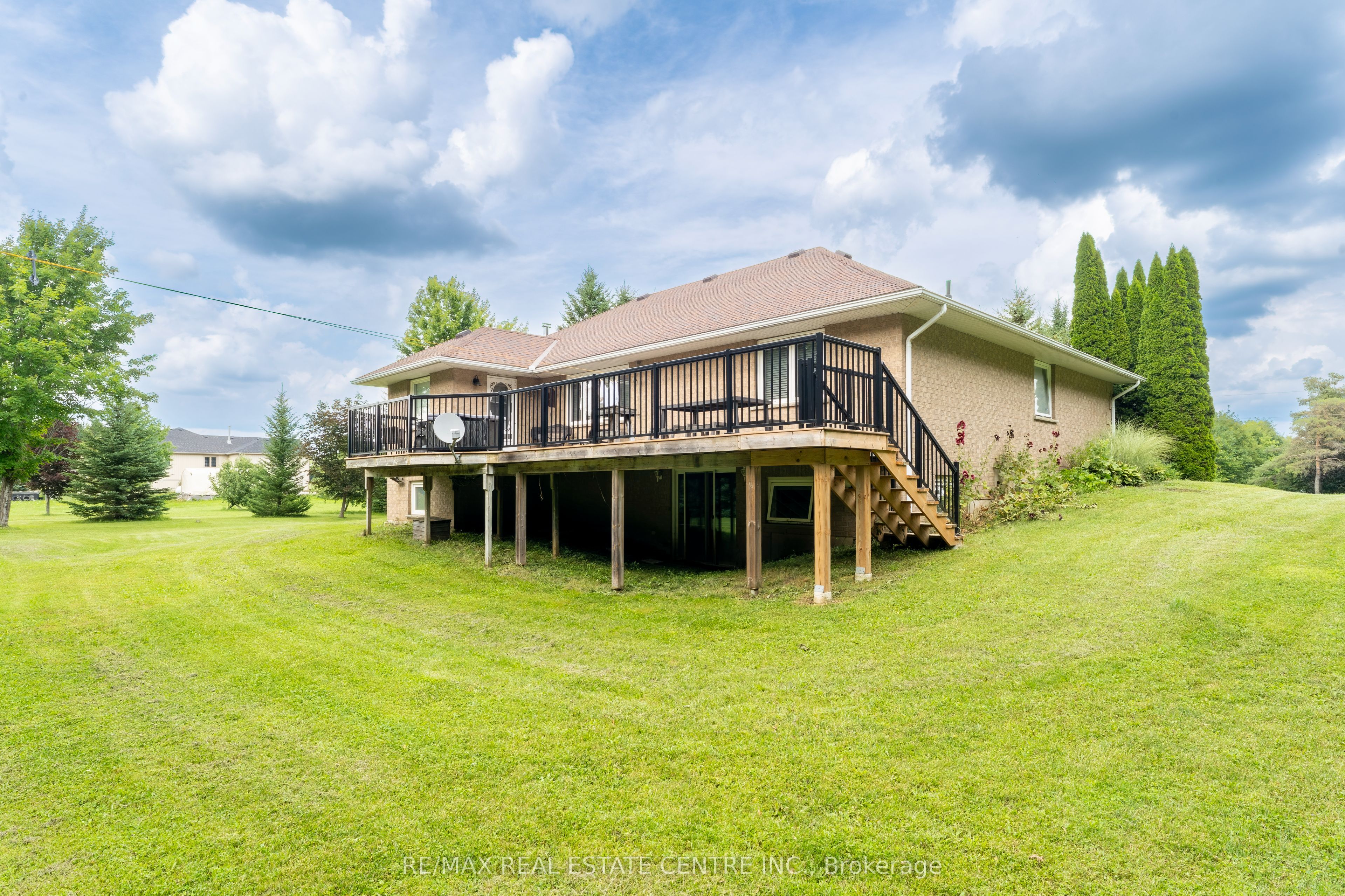 476210 3rd Line Property Photo 48