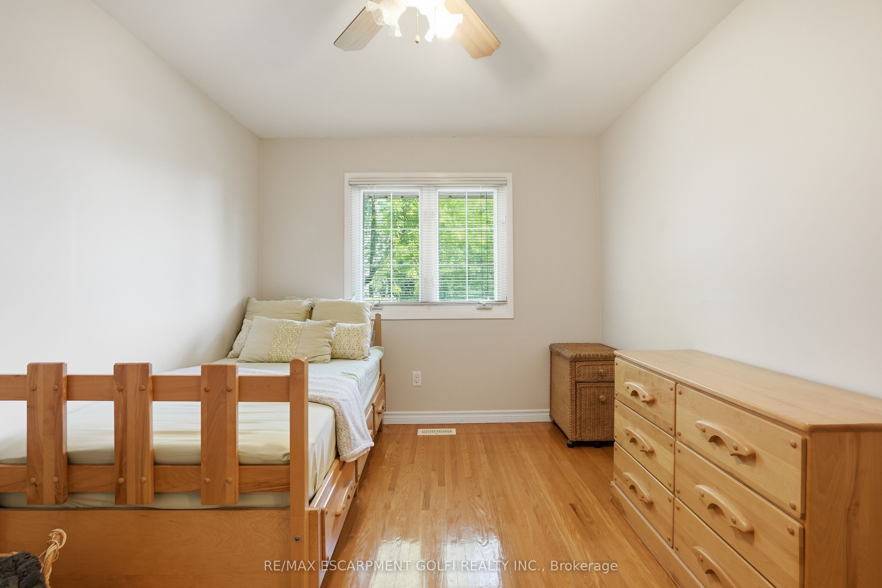 38 Kingsway Boulevard Property Photo 18