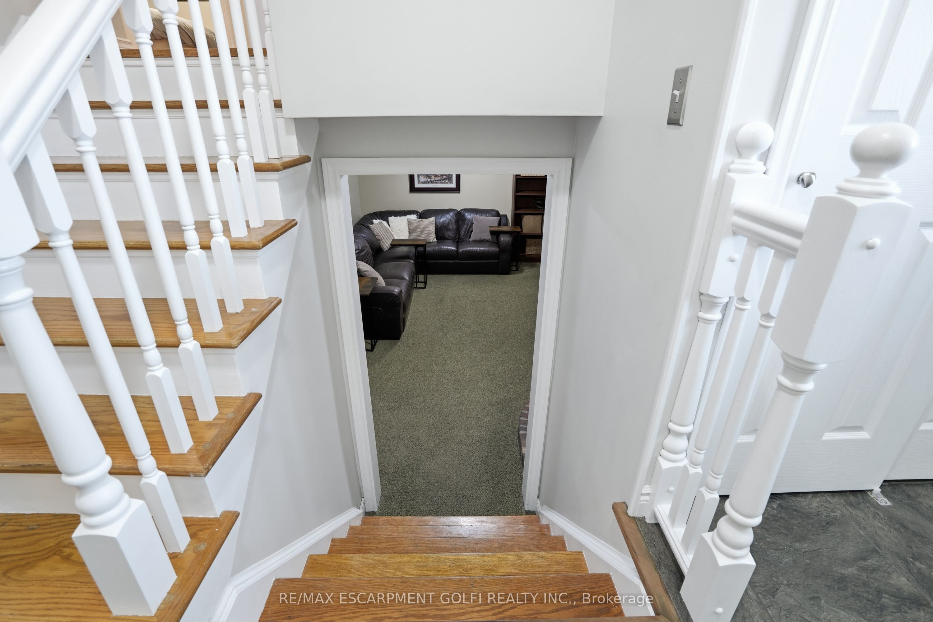 38 Kingsway Boulevard Property Photo 20