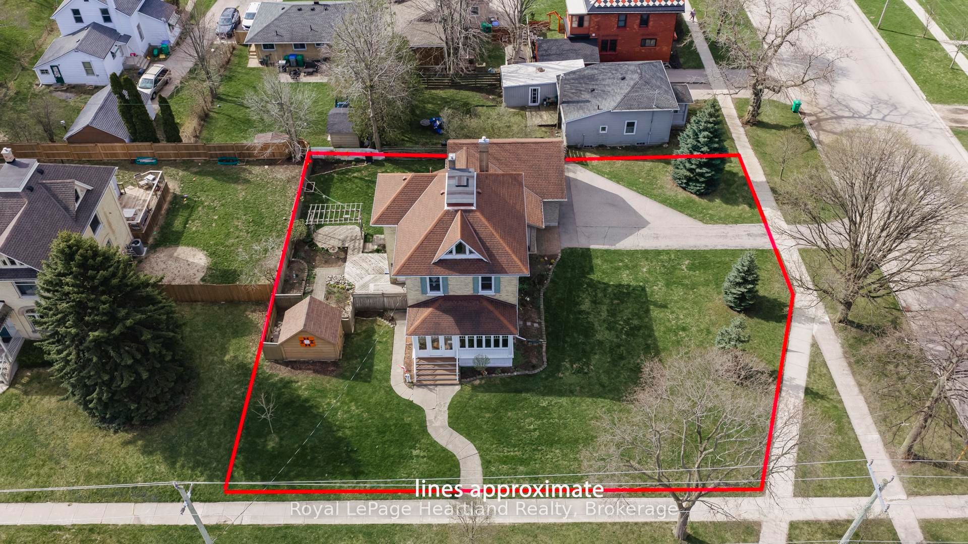 67 Elgin Avenue W Property Photo 3