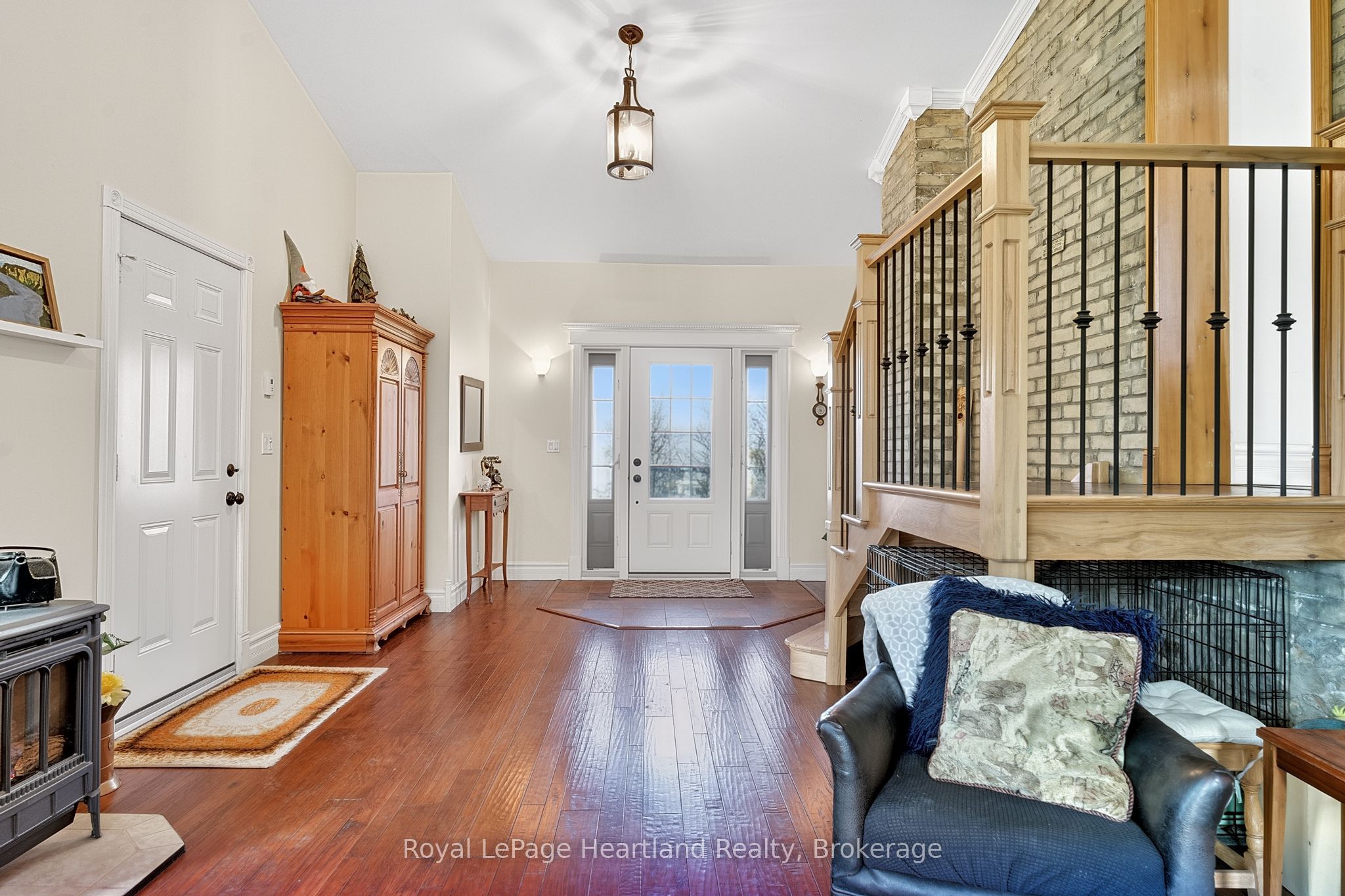67 Elgin Avenue W Property Photo 7