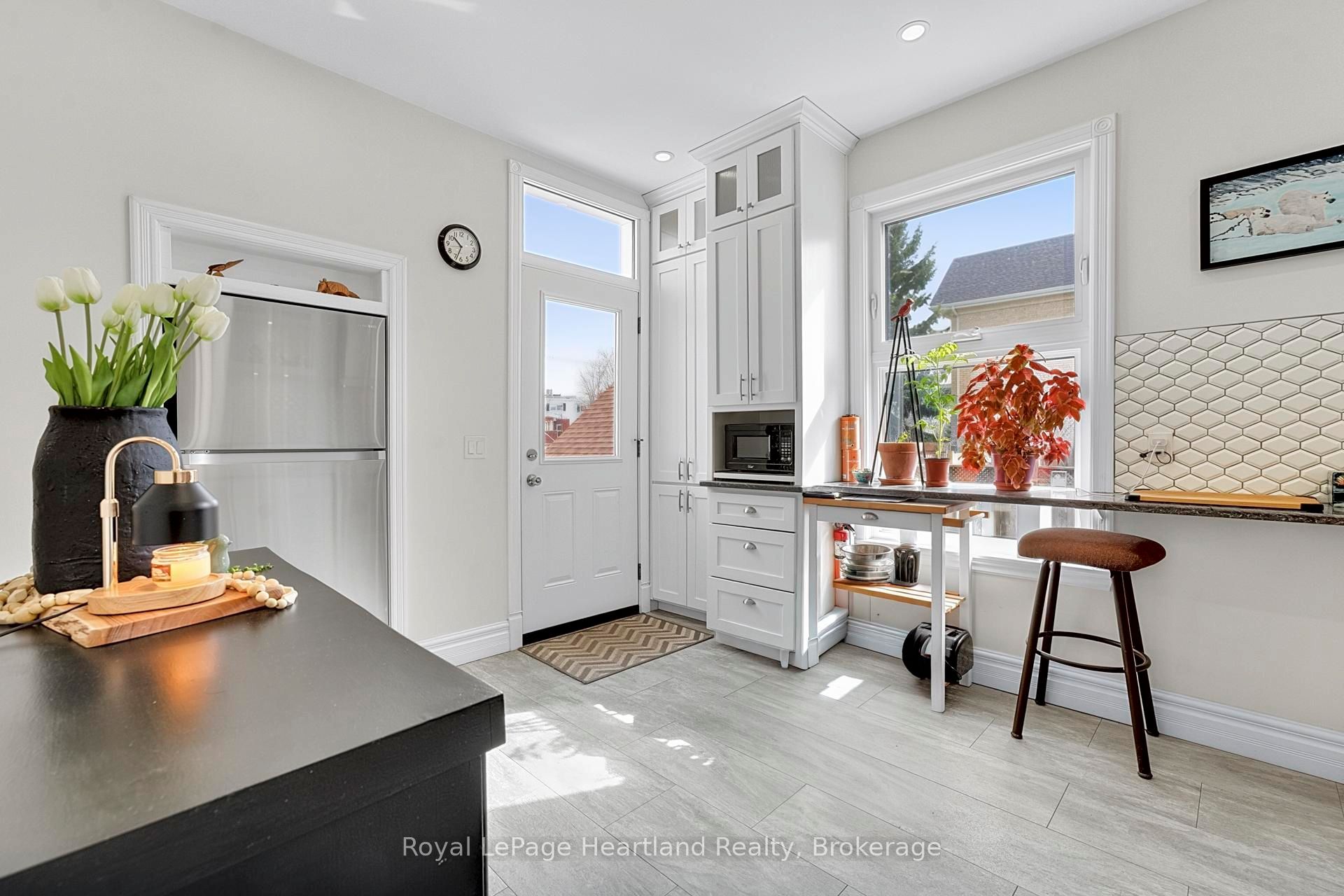 67 Elgin Avenue W Property Photo 10