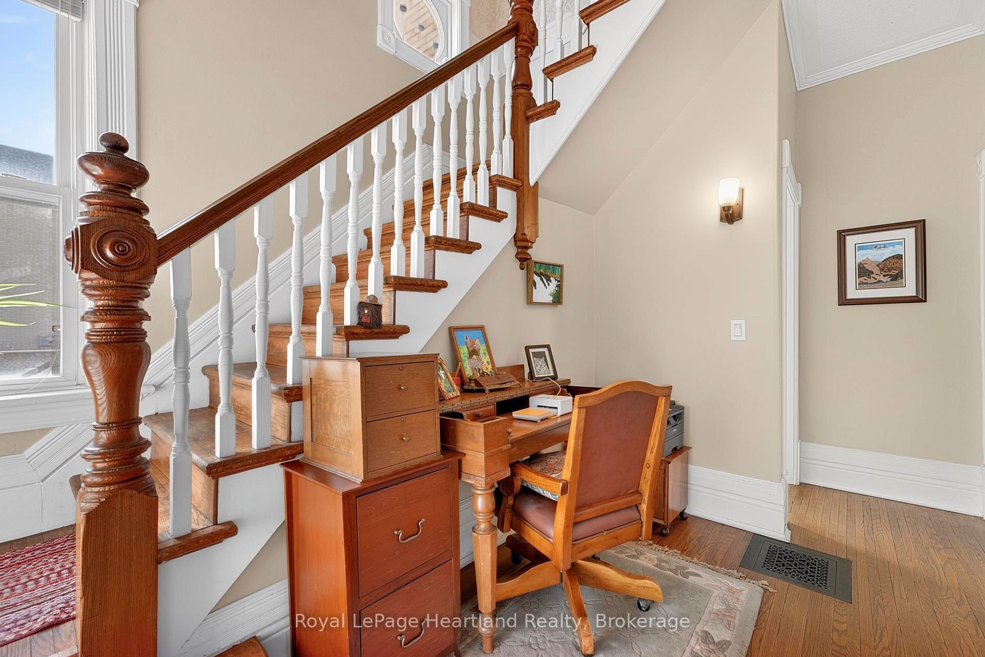 67 Elgin Avenue W Property Photo 16