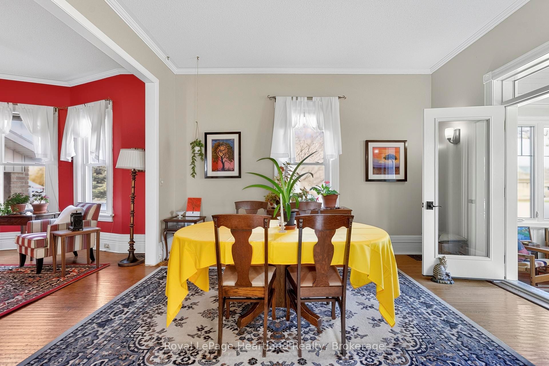 67 Elgin Avenue W Property Photo 17