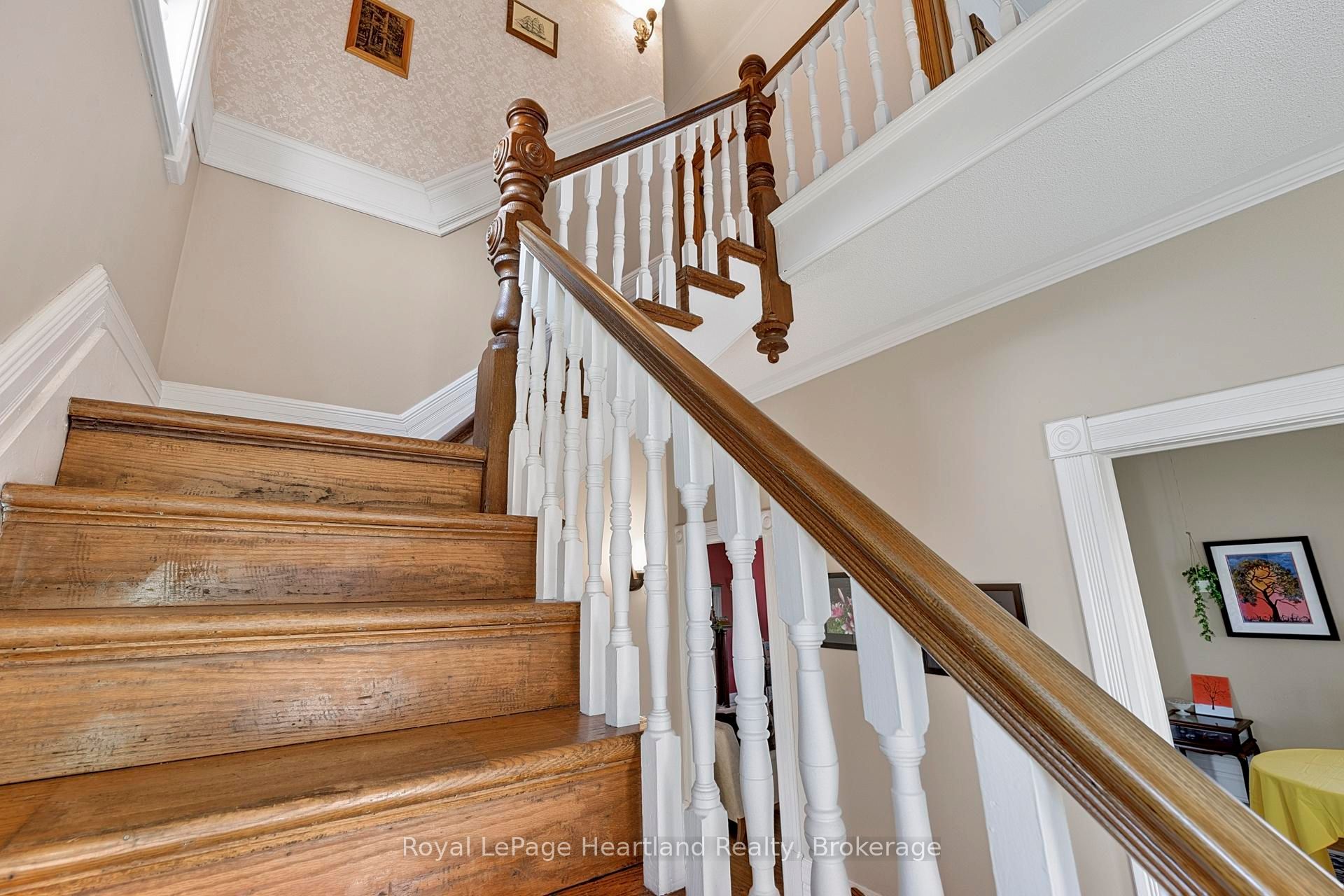 67 Elgin Avenue W Property Photo 27