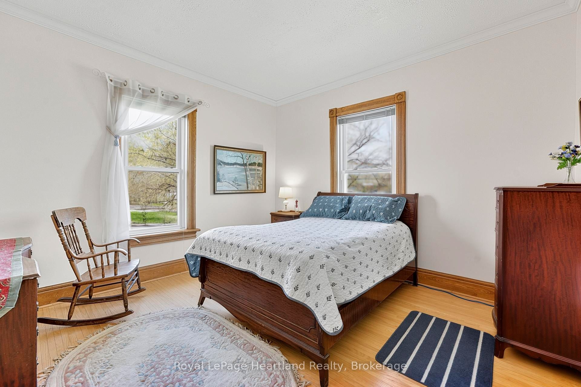 67 Elgin Avenue W Property Photo 31