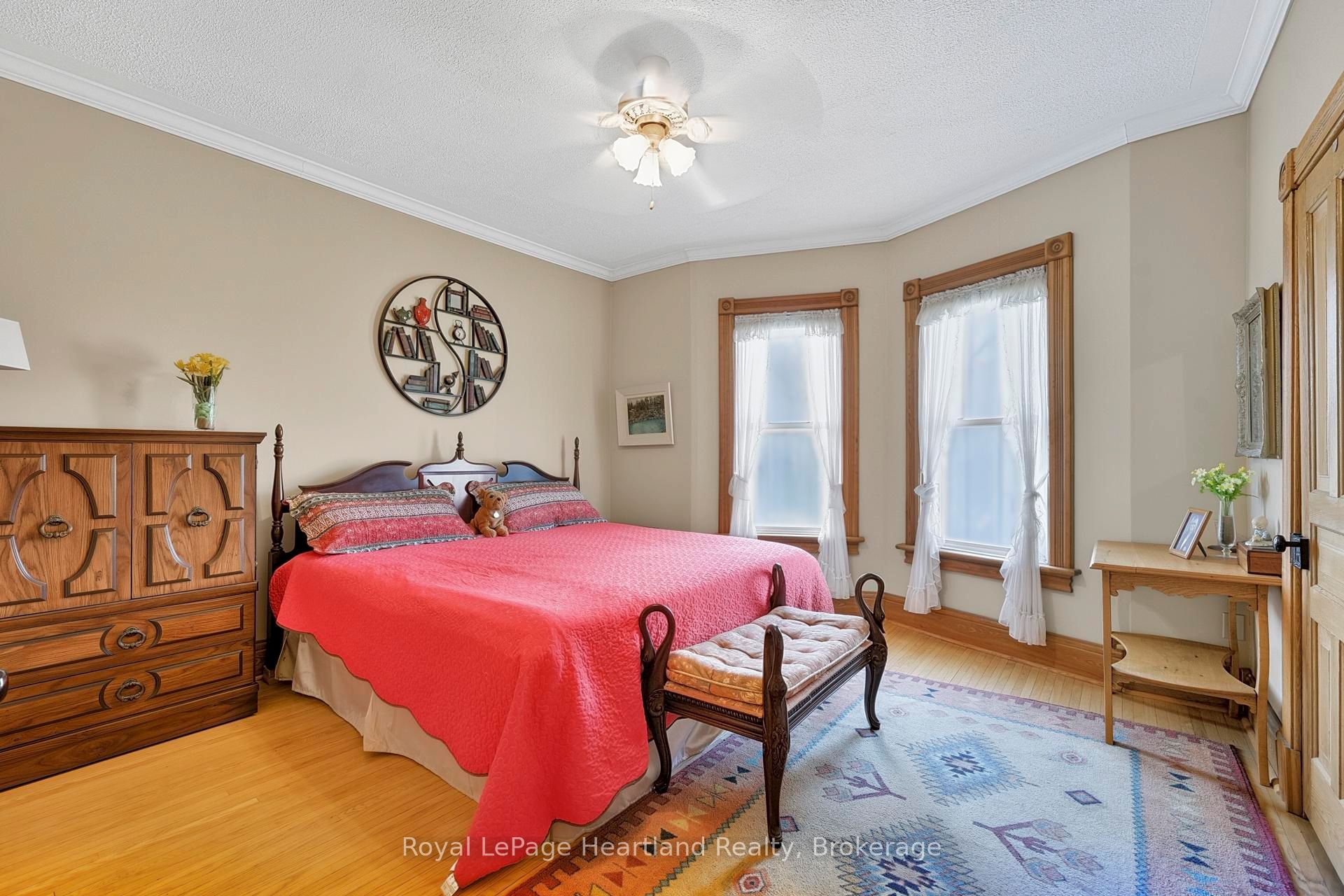 67 Elgin Avenue W Property Photo 38