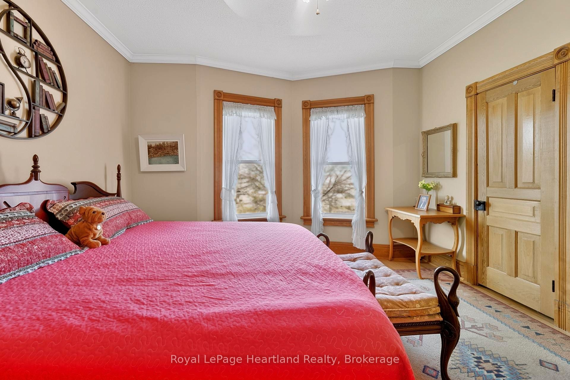 67 Elgin Avenue W Property Photo 40