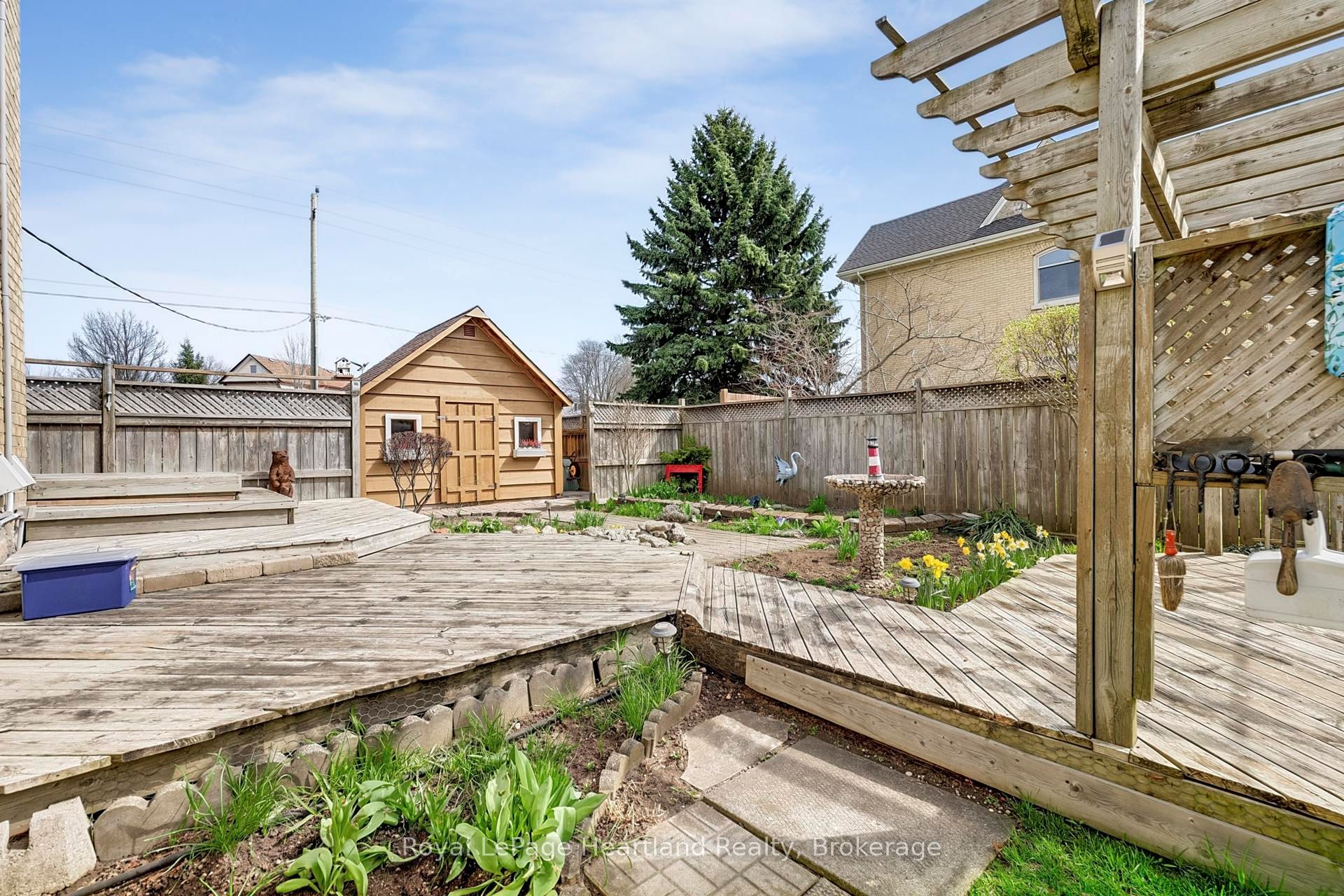 67 Elgin Avenue W Property Photo 42