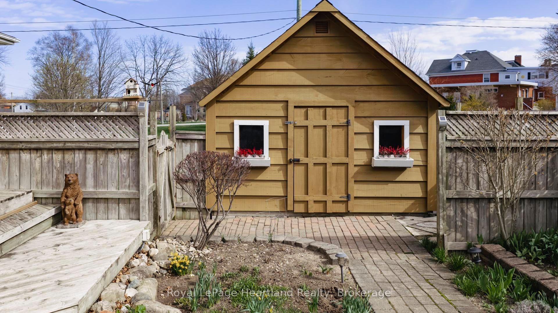 67 Elgin Avenue W Property Photo 45