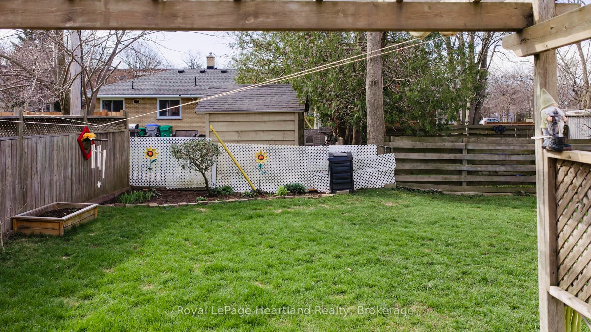 67 Elgin Avenue W Property Photo 48
