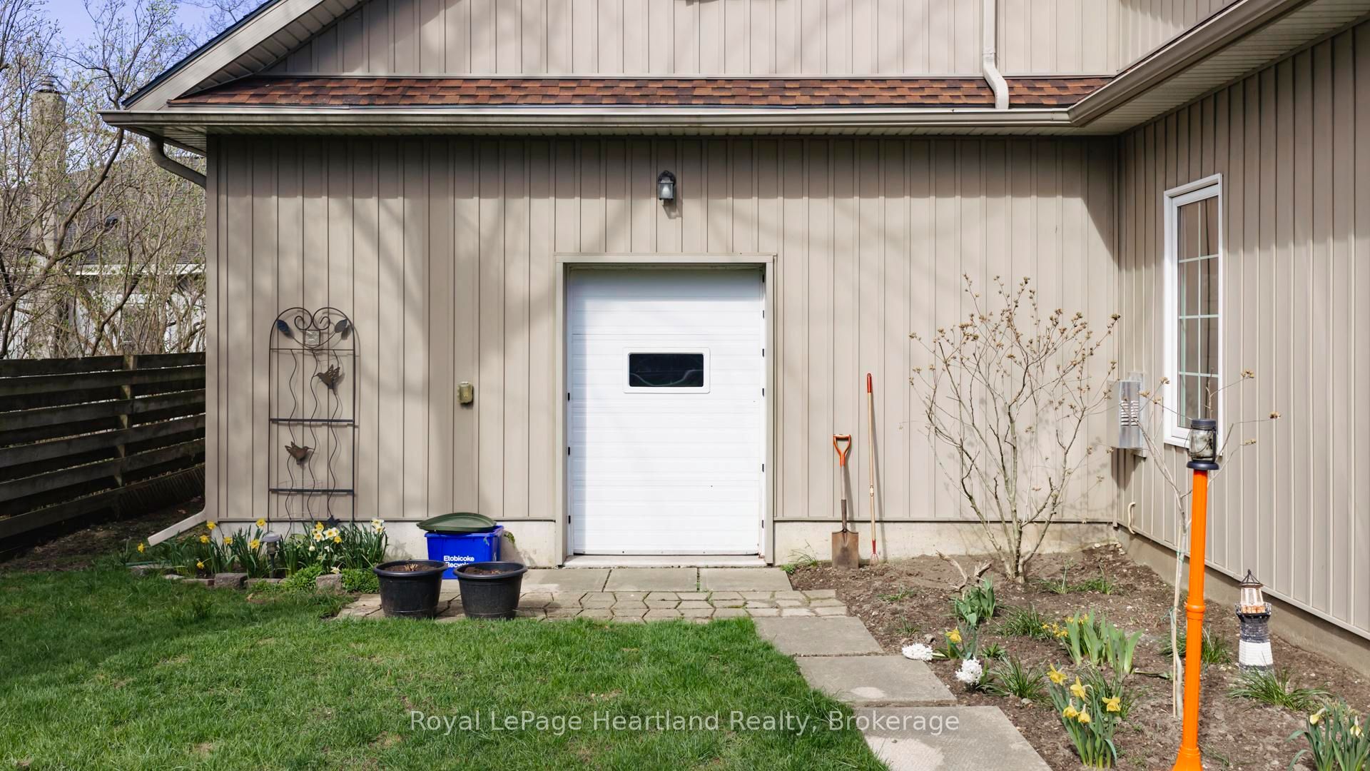 67 Elgin Avenue W Property Photo 49