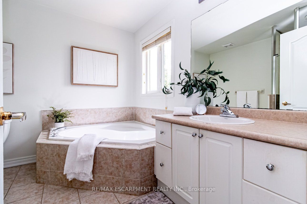 58 Peachwood Crescent Property Photo 27