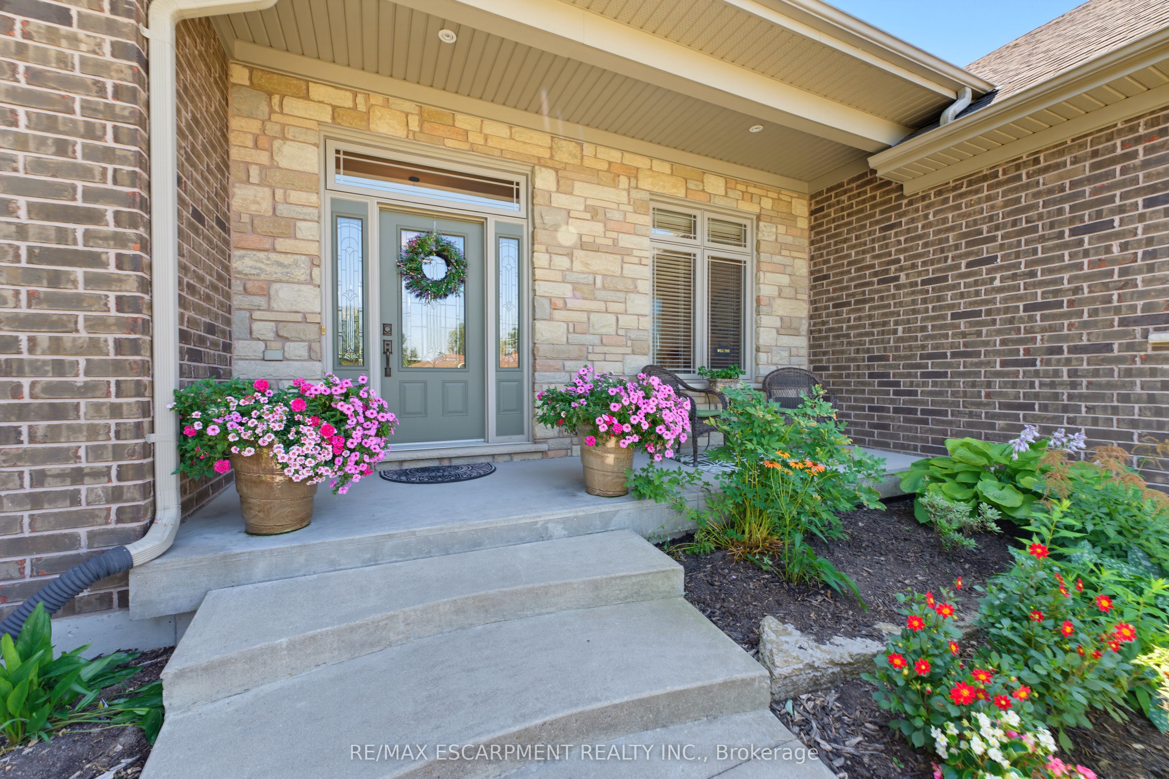 60 Donjon Boulevard Property Photo 3