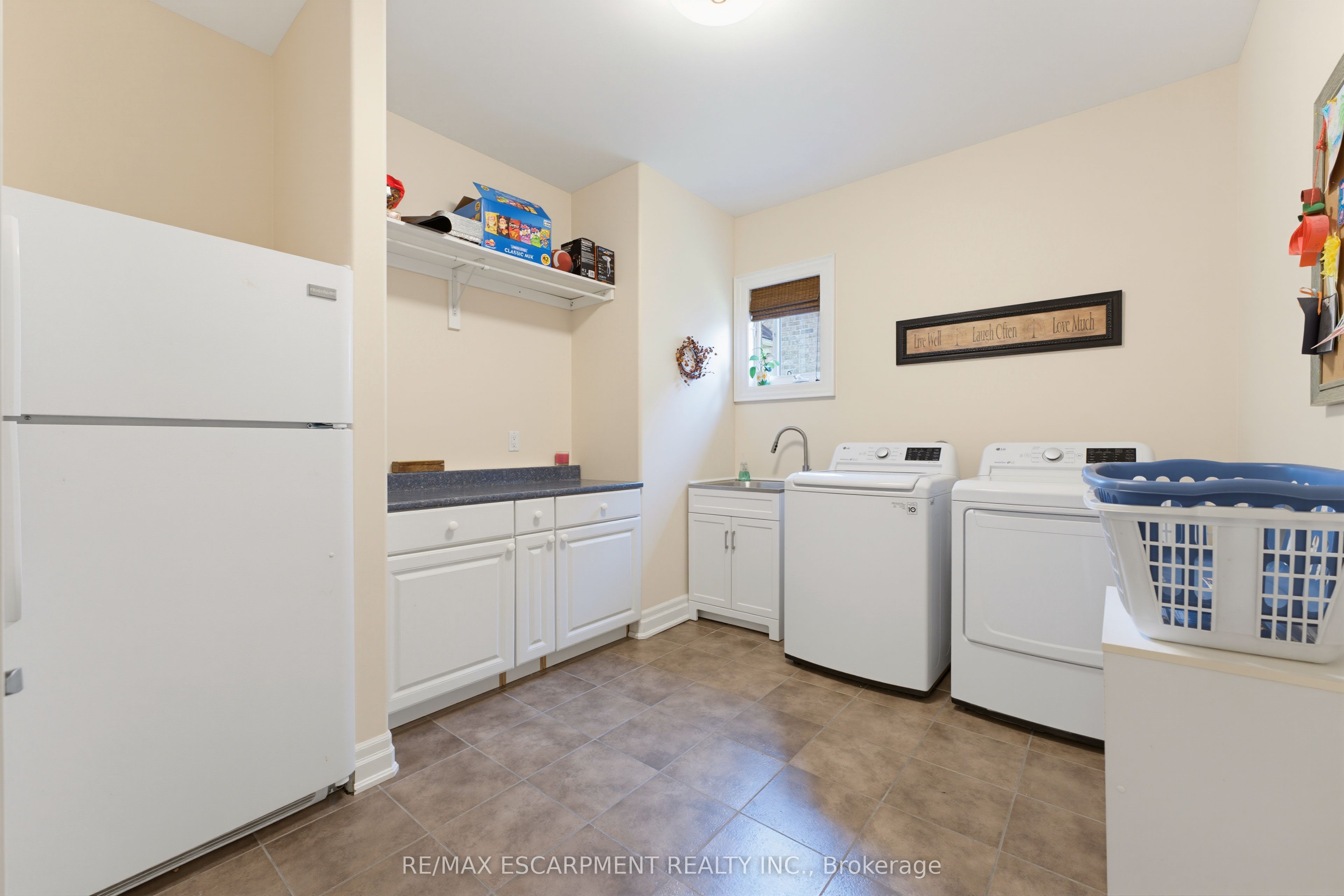 60 Donjon Boulevard Property Photo 16
