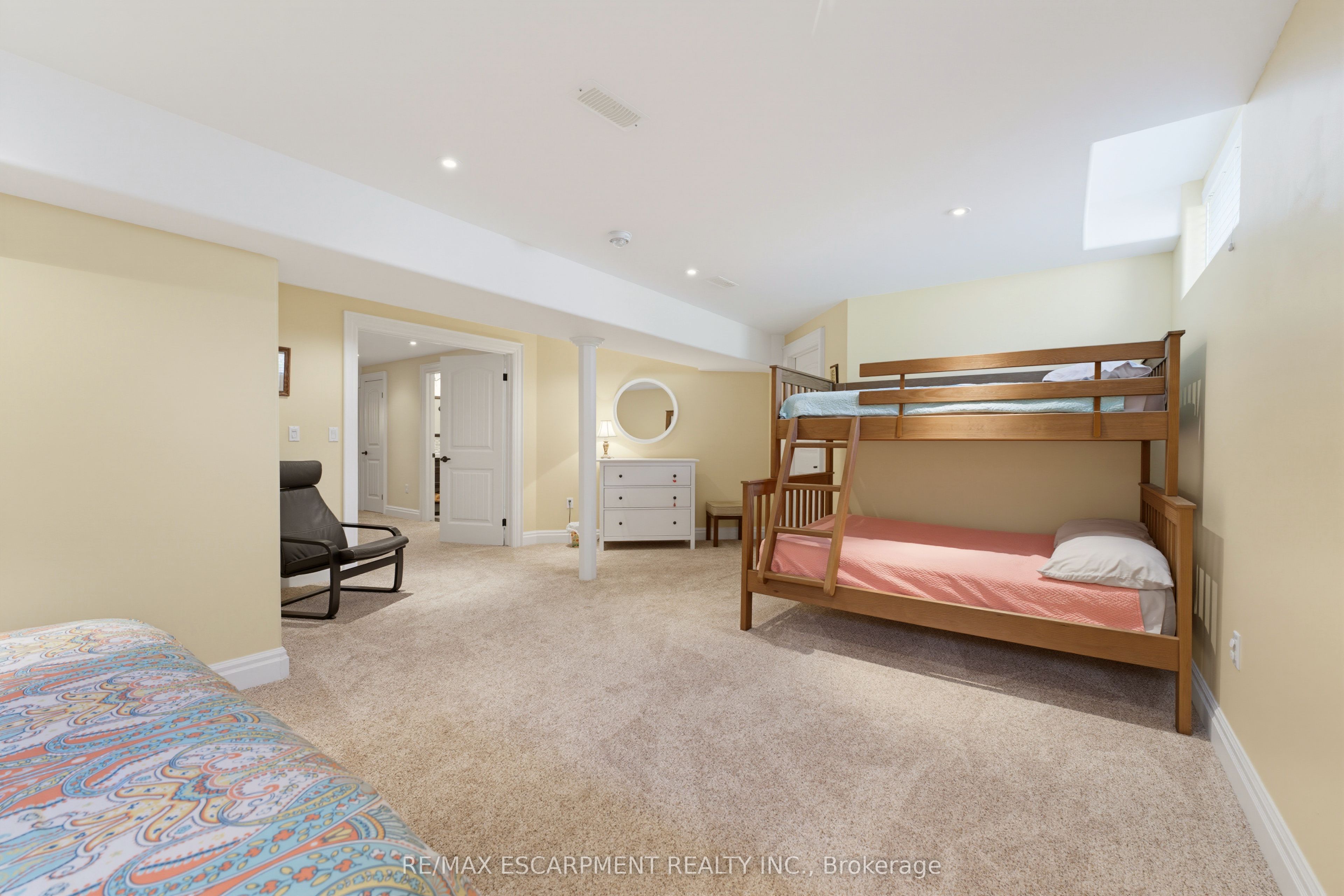60 Donjon Boulevard Property Photo 19