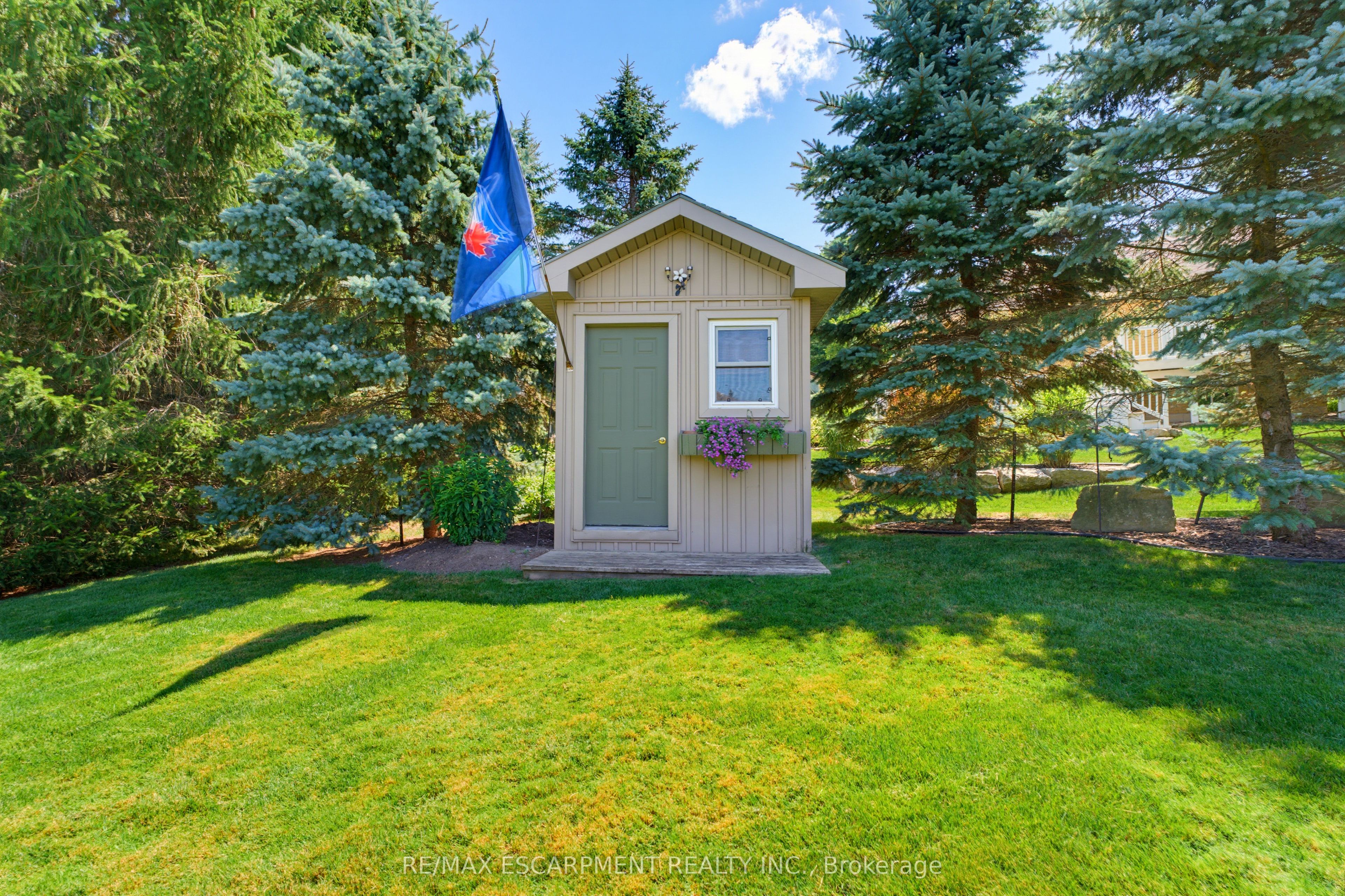 60 Donjon Boulevard Property Photo 29