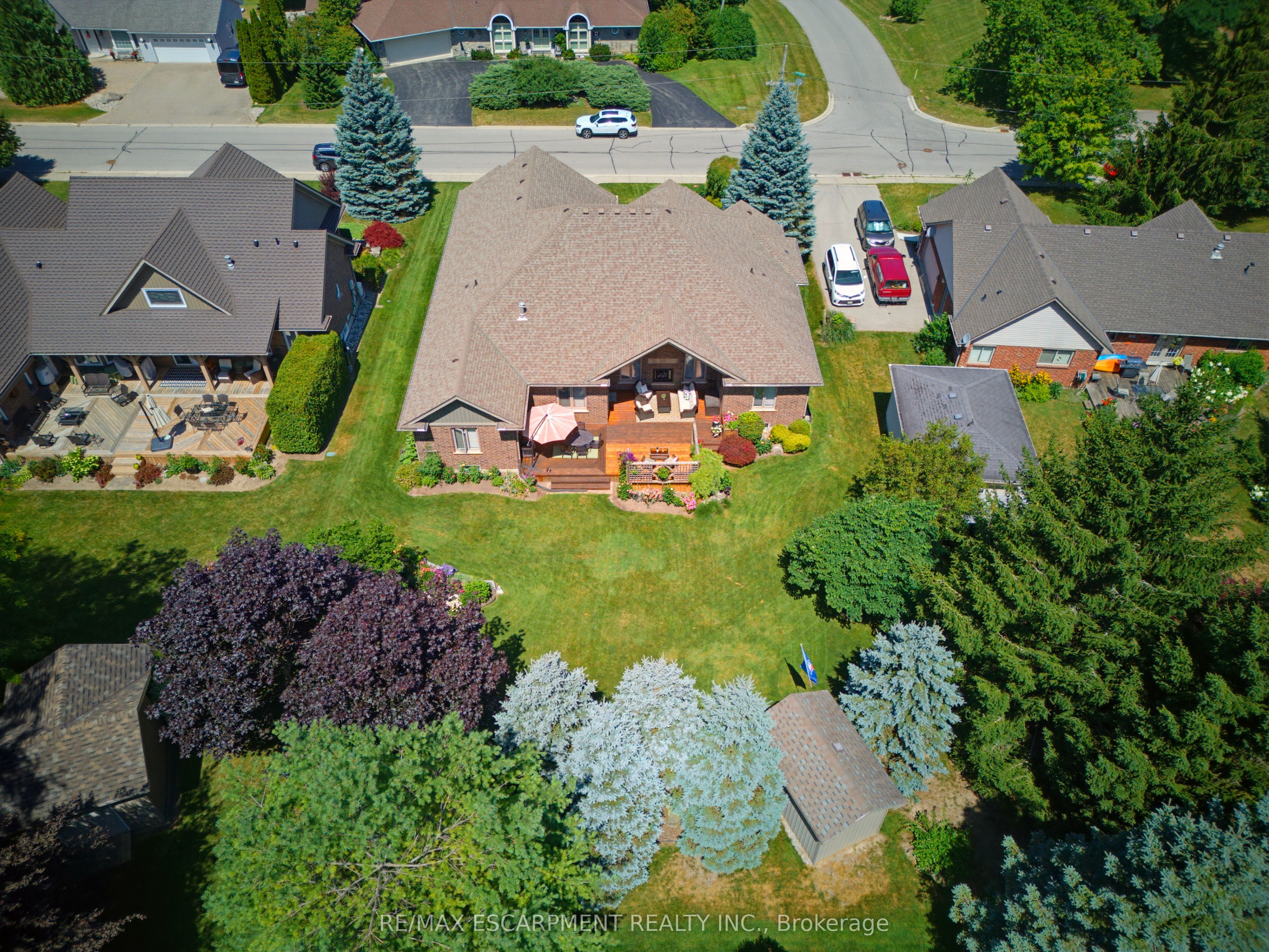 60 Donjon Boulevard Property Photo 34