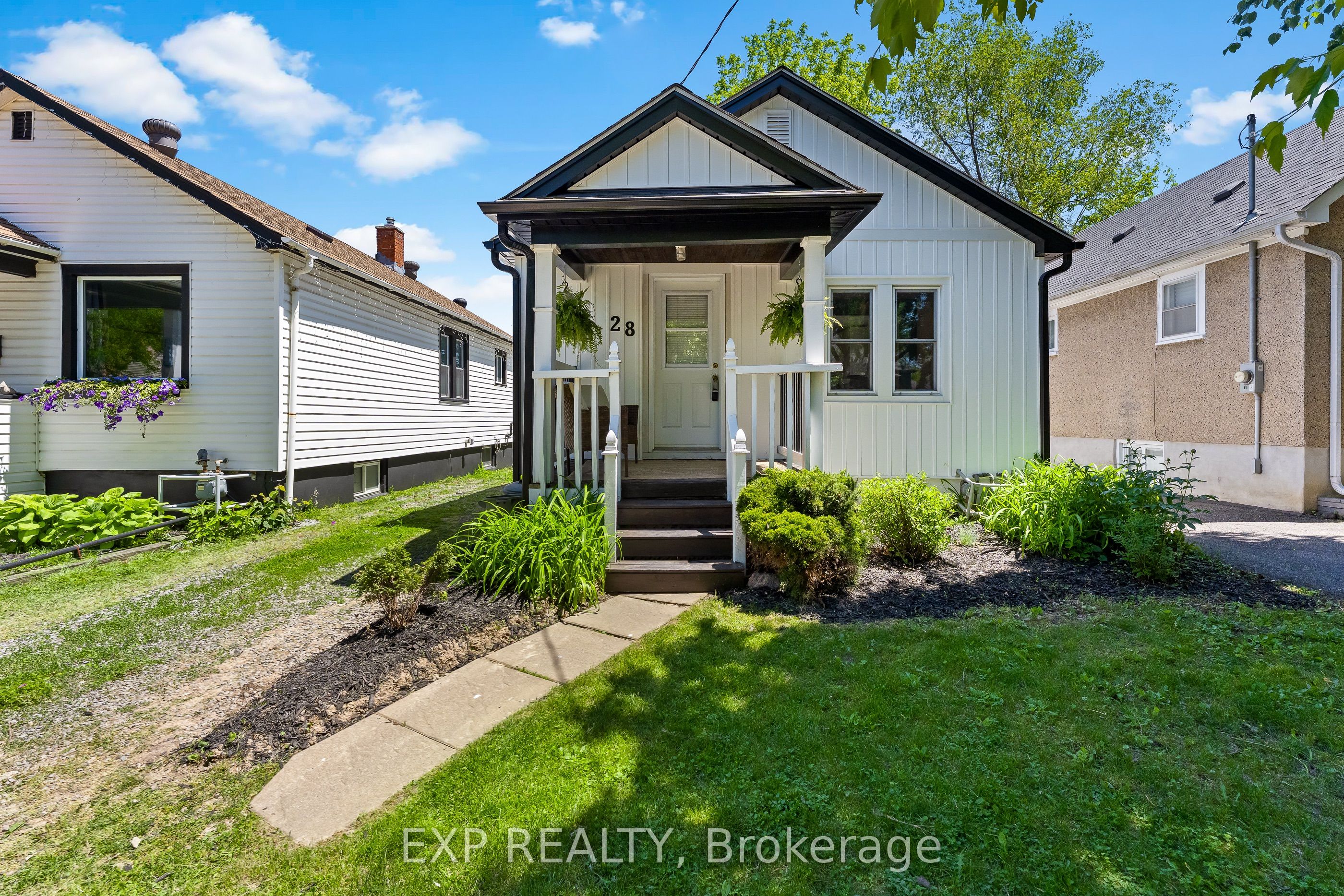 28 Grantham Avenue Property Photo 1