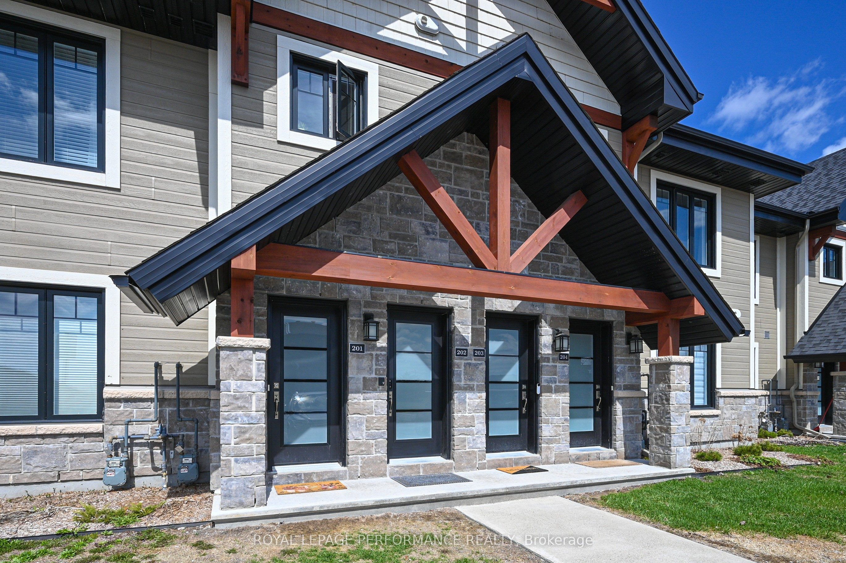 83 St Moritz Trail 202