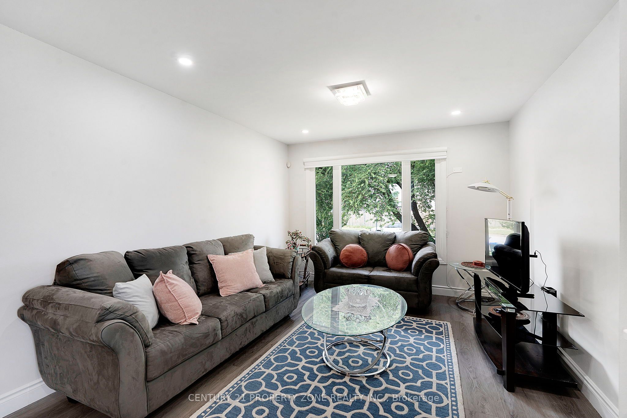 137 Nickolas Crescent Property Photo 8