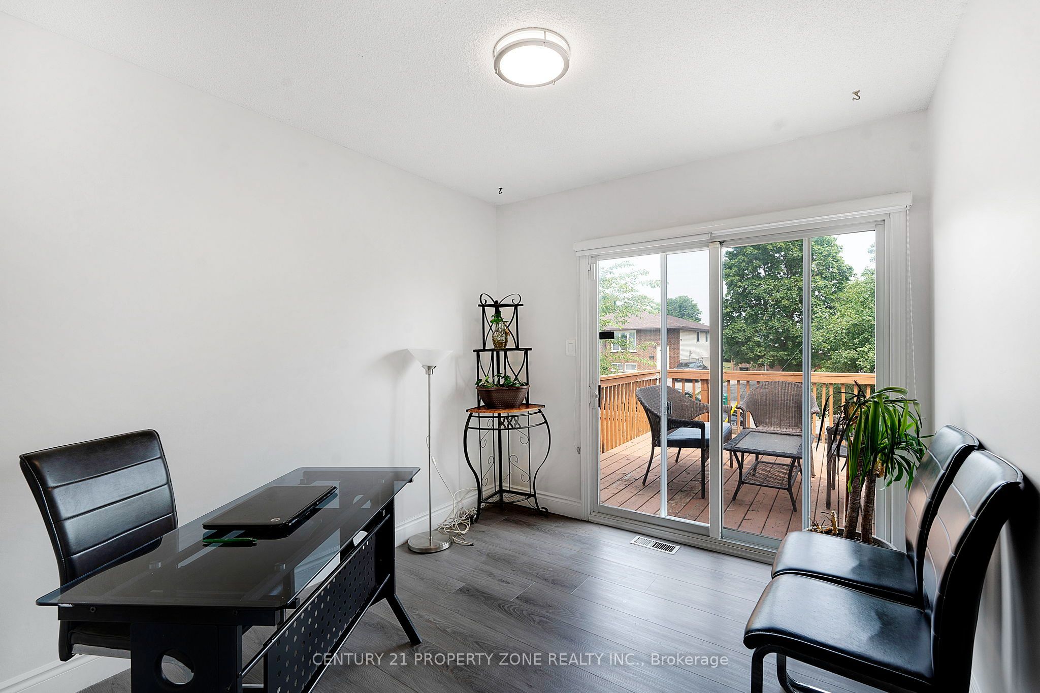 137 Nickolas Crescent Property Photo 13