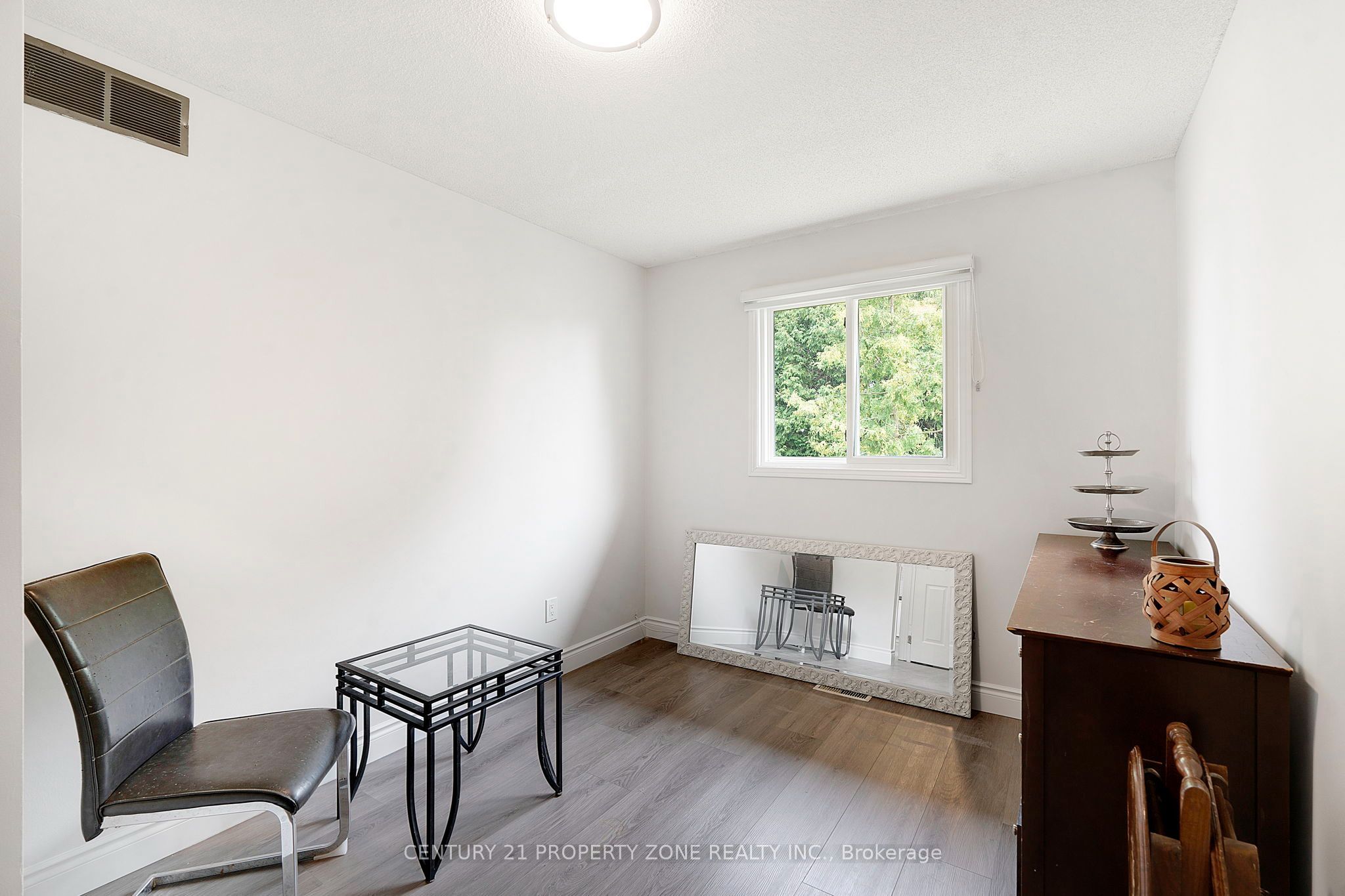 137 Nickolas Crescent Property Photo 20
