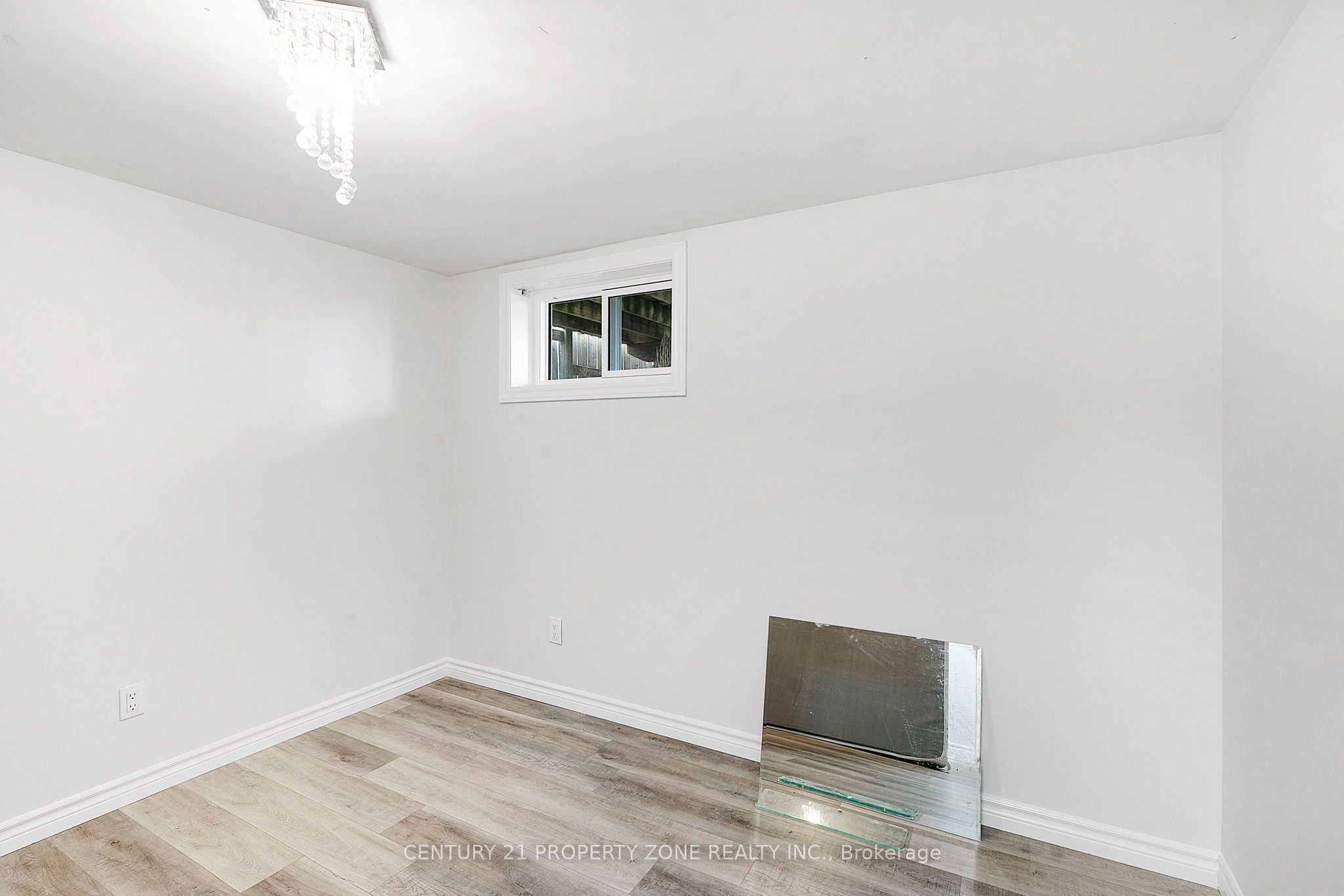 137 Nickolas Crescent Property Photo 26