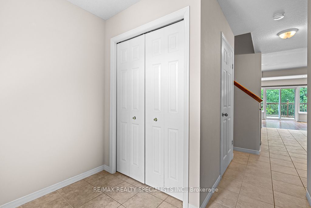 292 Briarmeadow Drive Property Photo 9