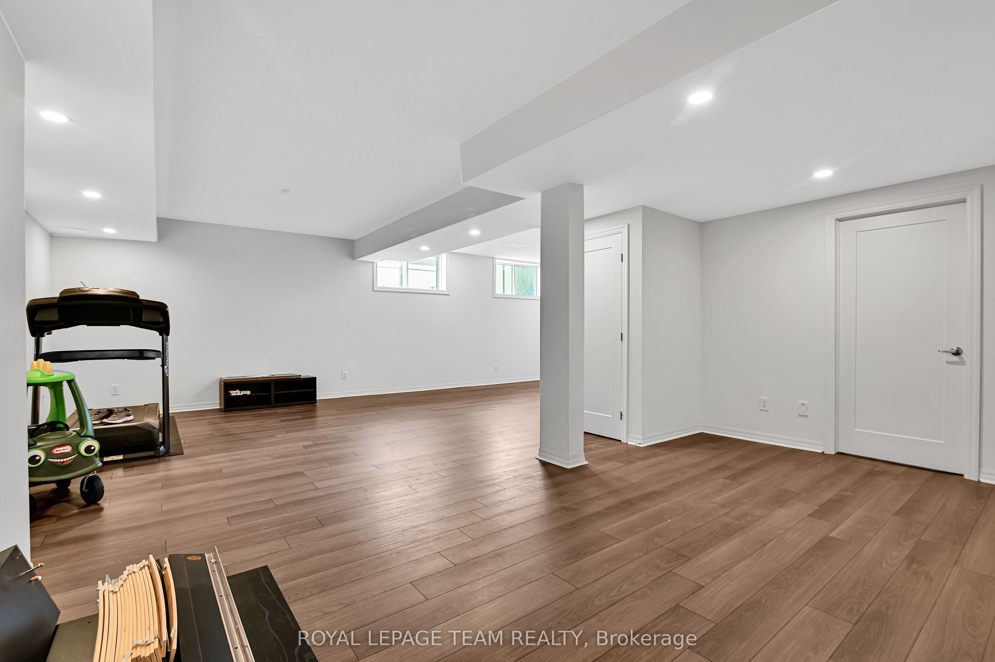 192 Southbridge Street Property Photo 33