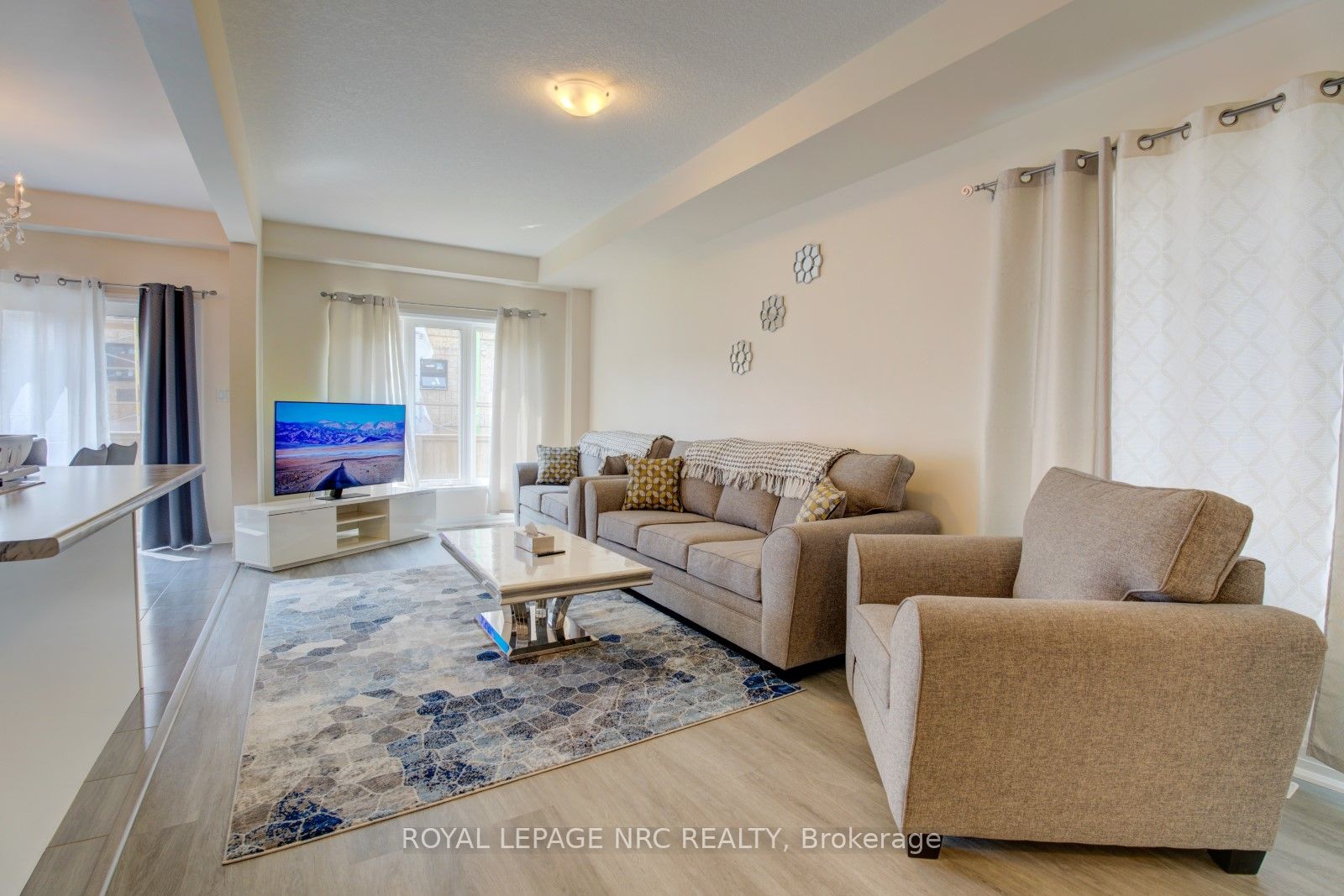 4901 Pettit Avenue Property Photo 7