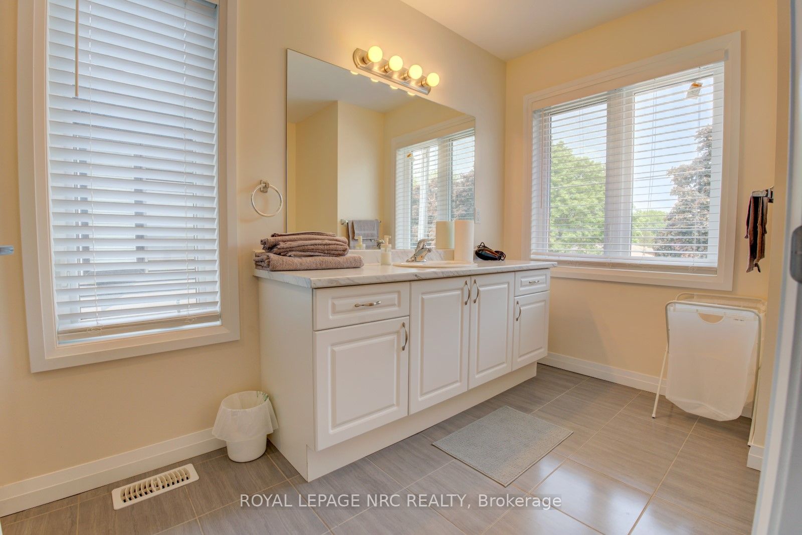 4901 Pettit Avenue Property Photo 12