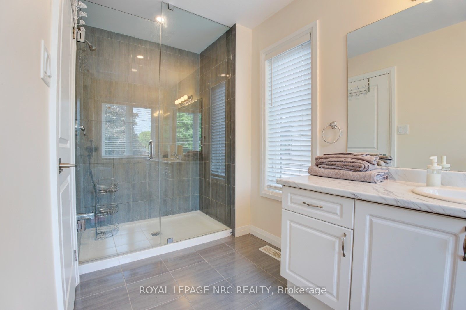 4901 Pettit Avenue Property Photo 13