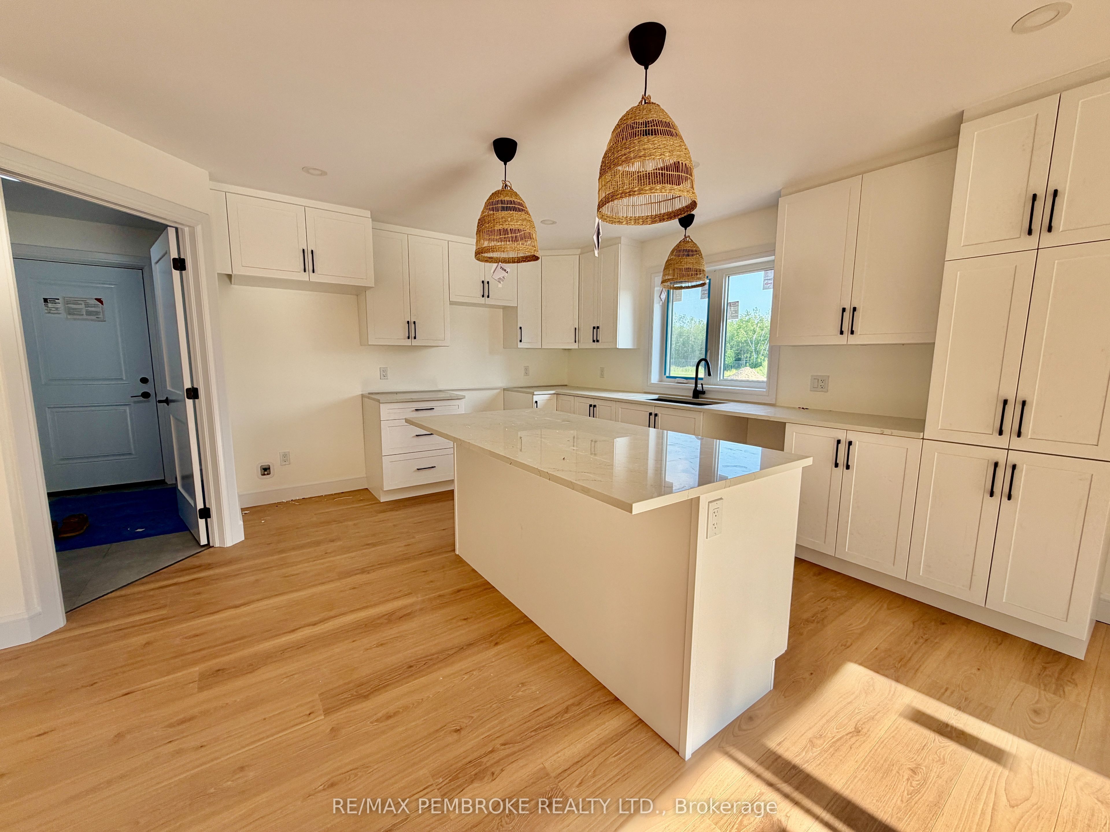 55 Eddy Crescent Property Photo 3