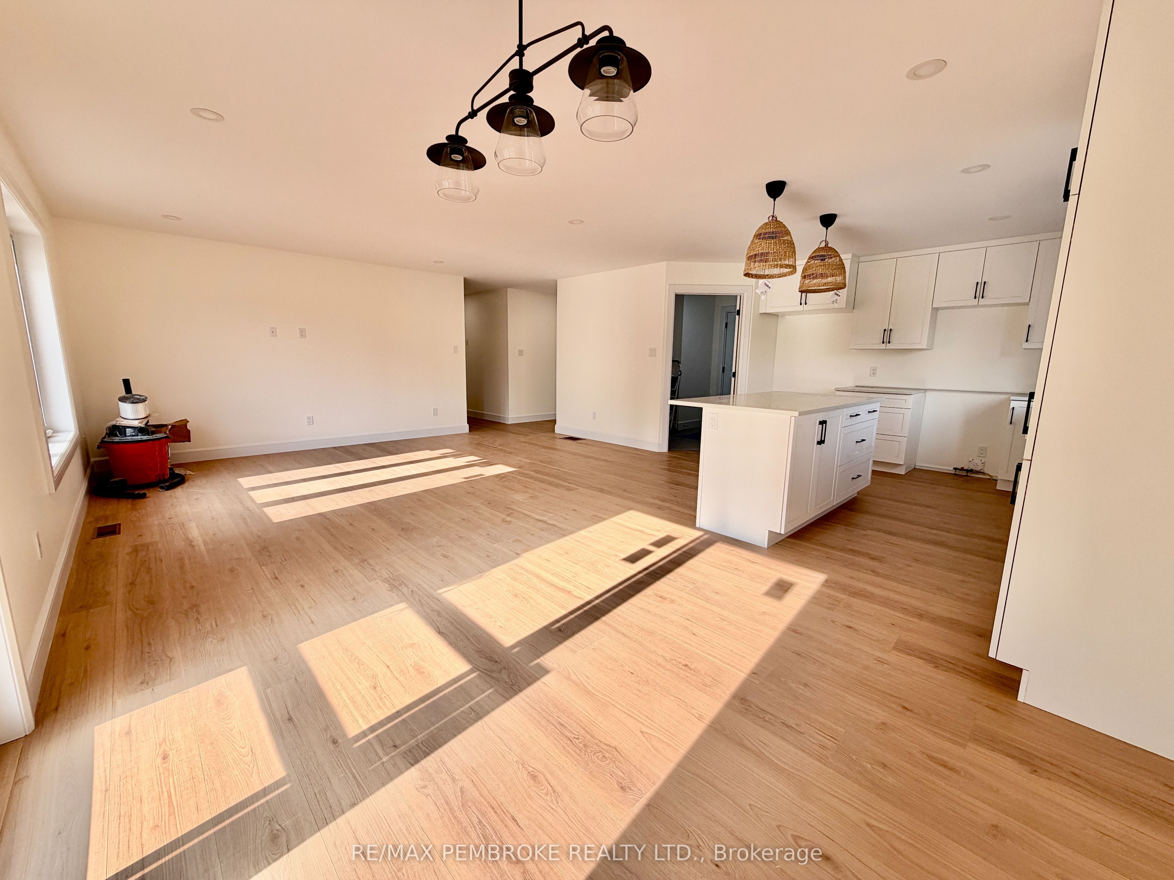 55 Eddy Crescent Property Photo 5