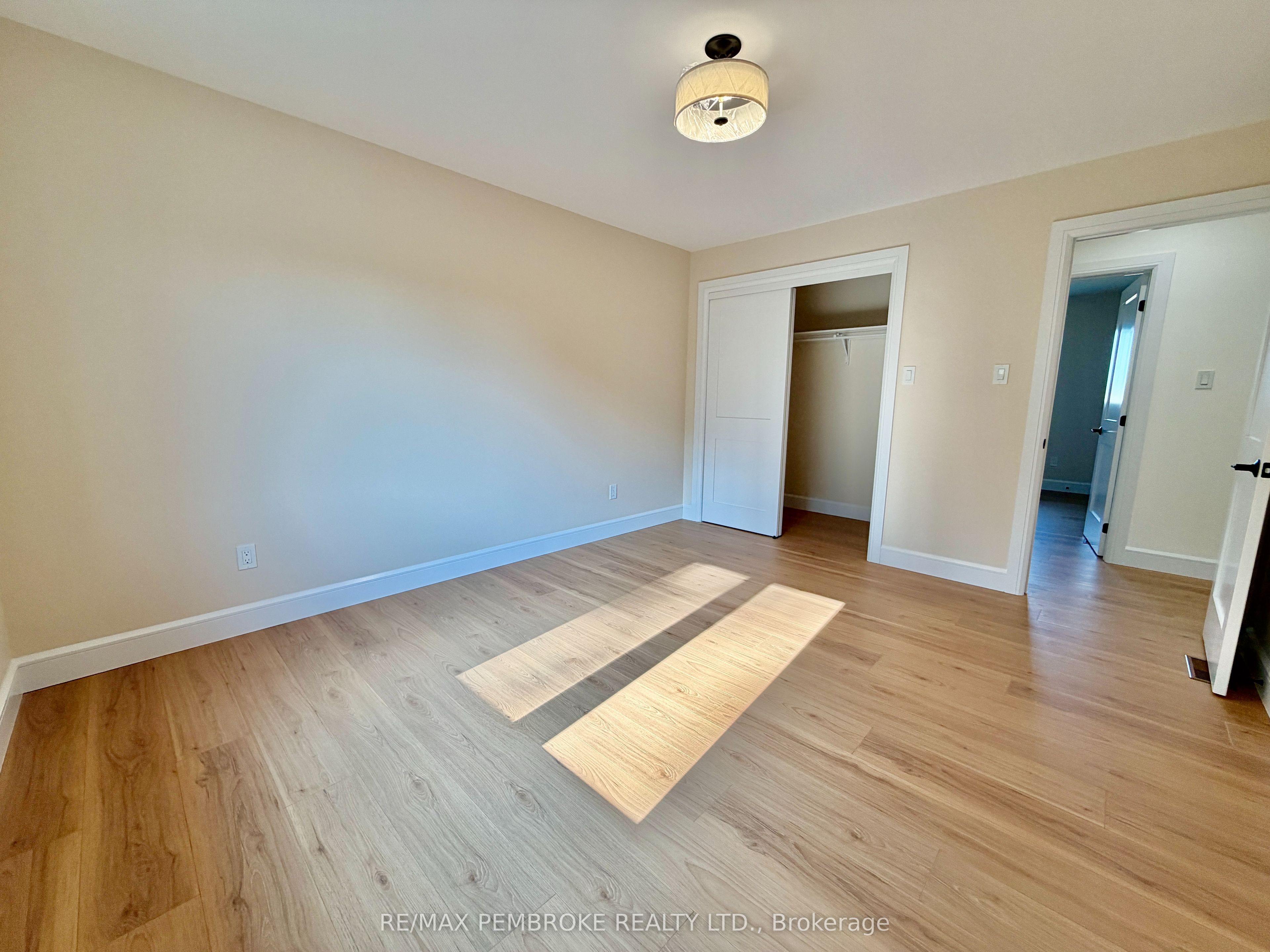 55 Eddy Crescent Property Photo 7