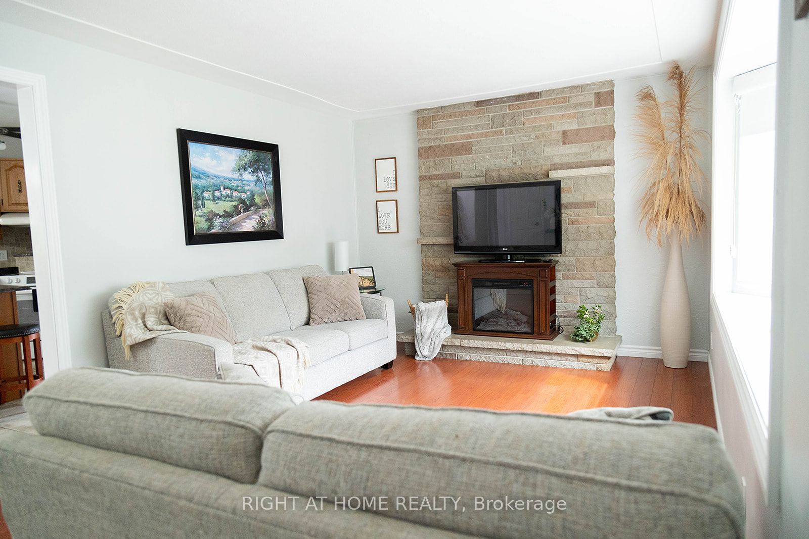 186 King Edward Avenue Property Photo 14