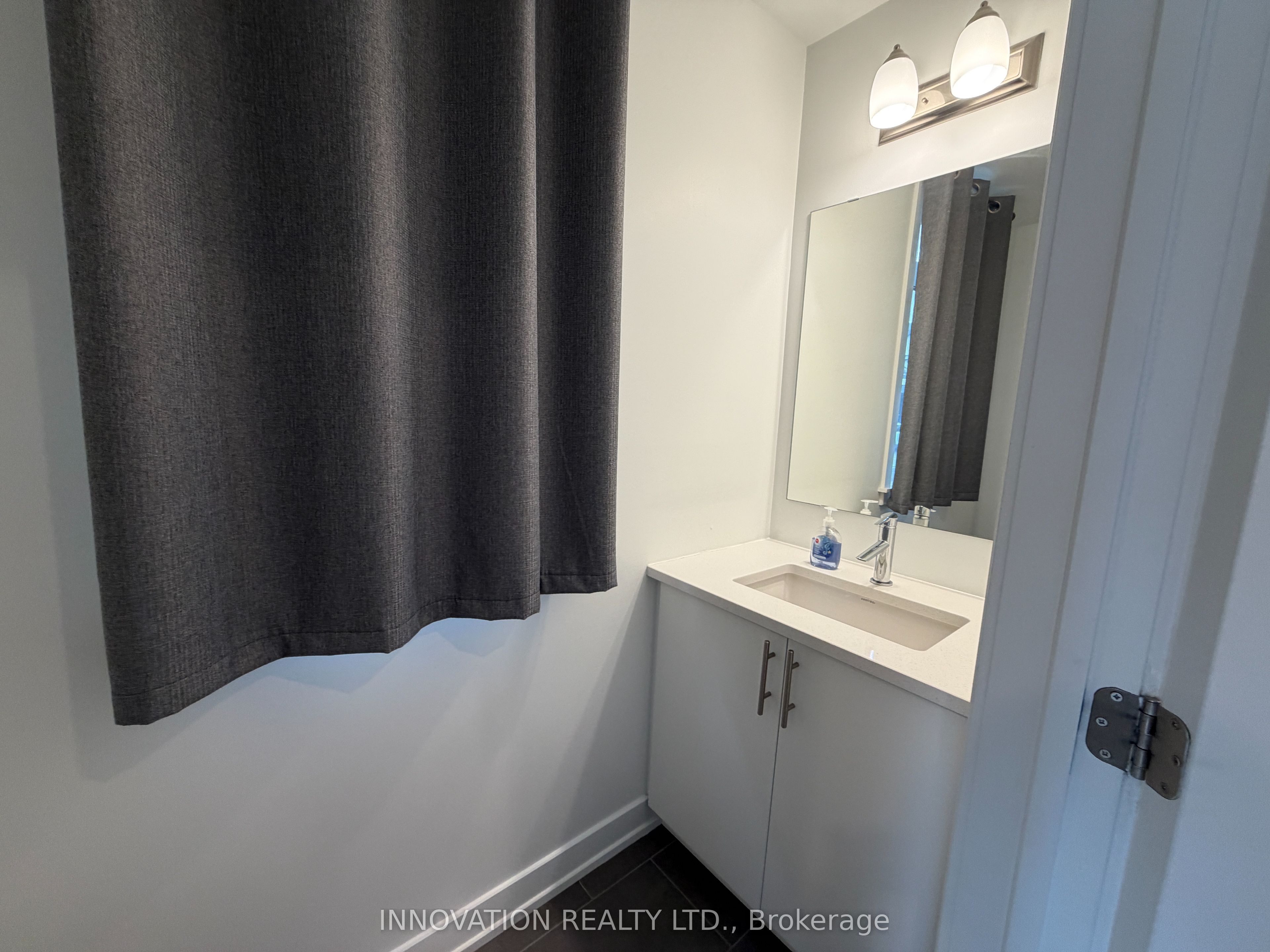30 Brixton Way Property Photo 6