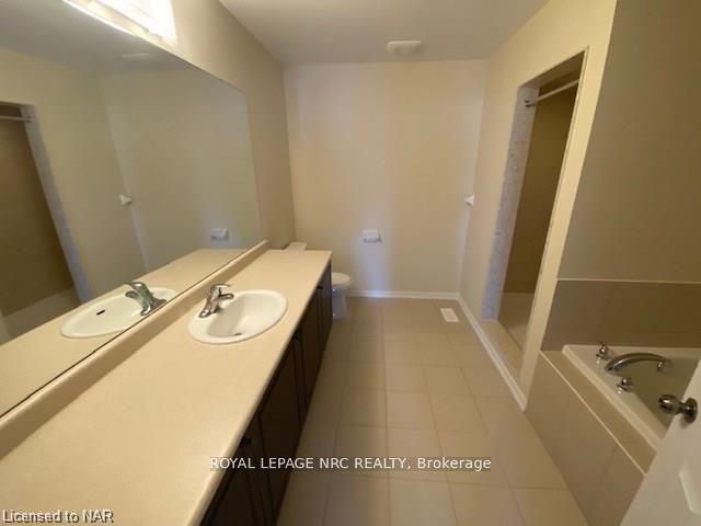 7801 Sassafras Trail Property Photo 32