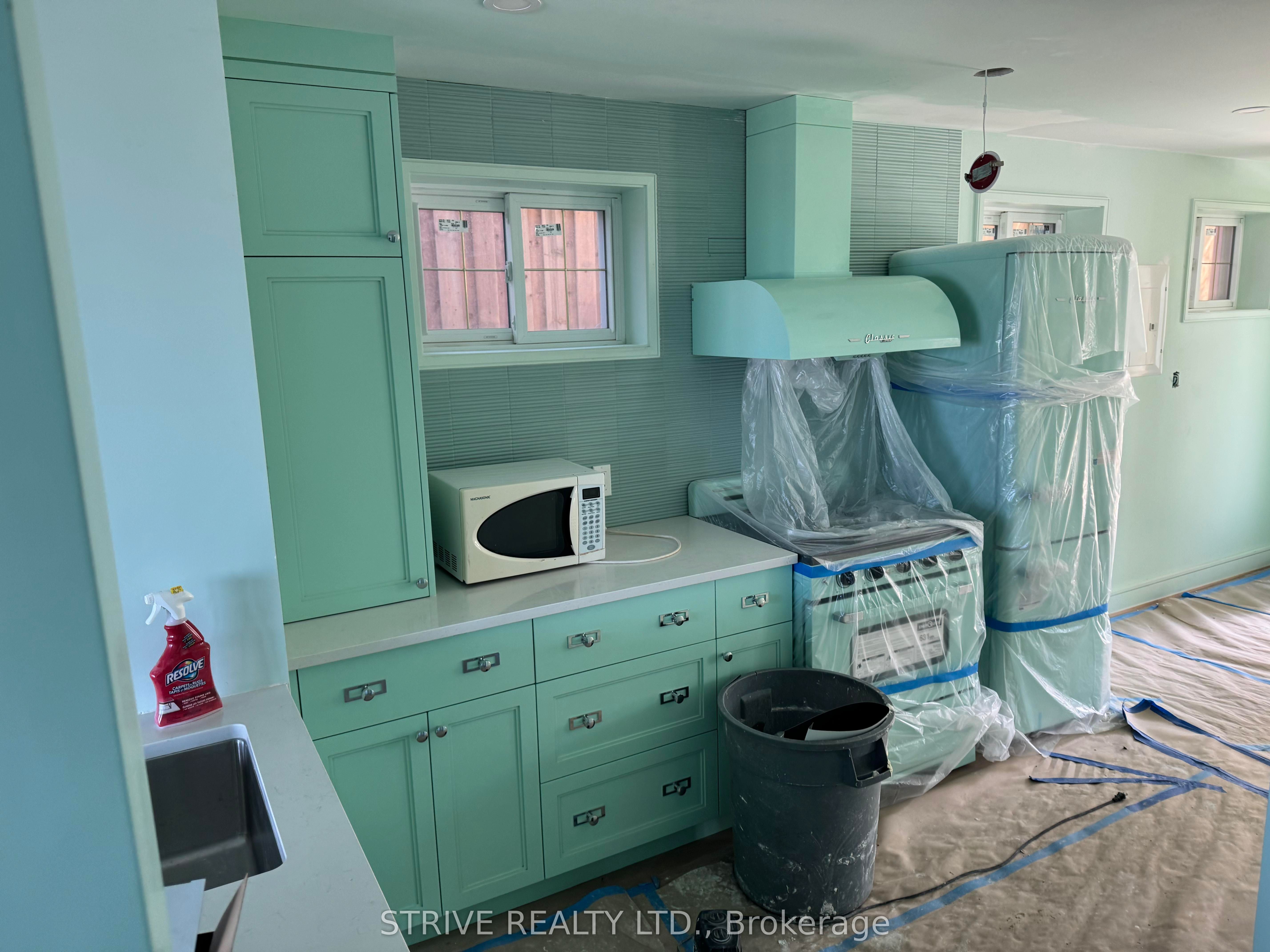 20 Front Street Property Photo 9