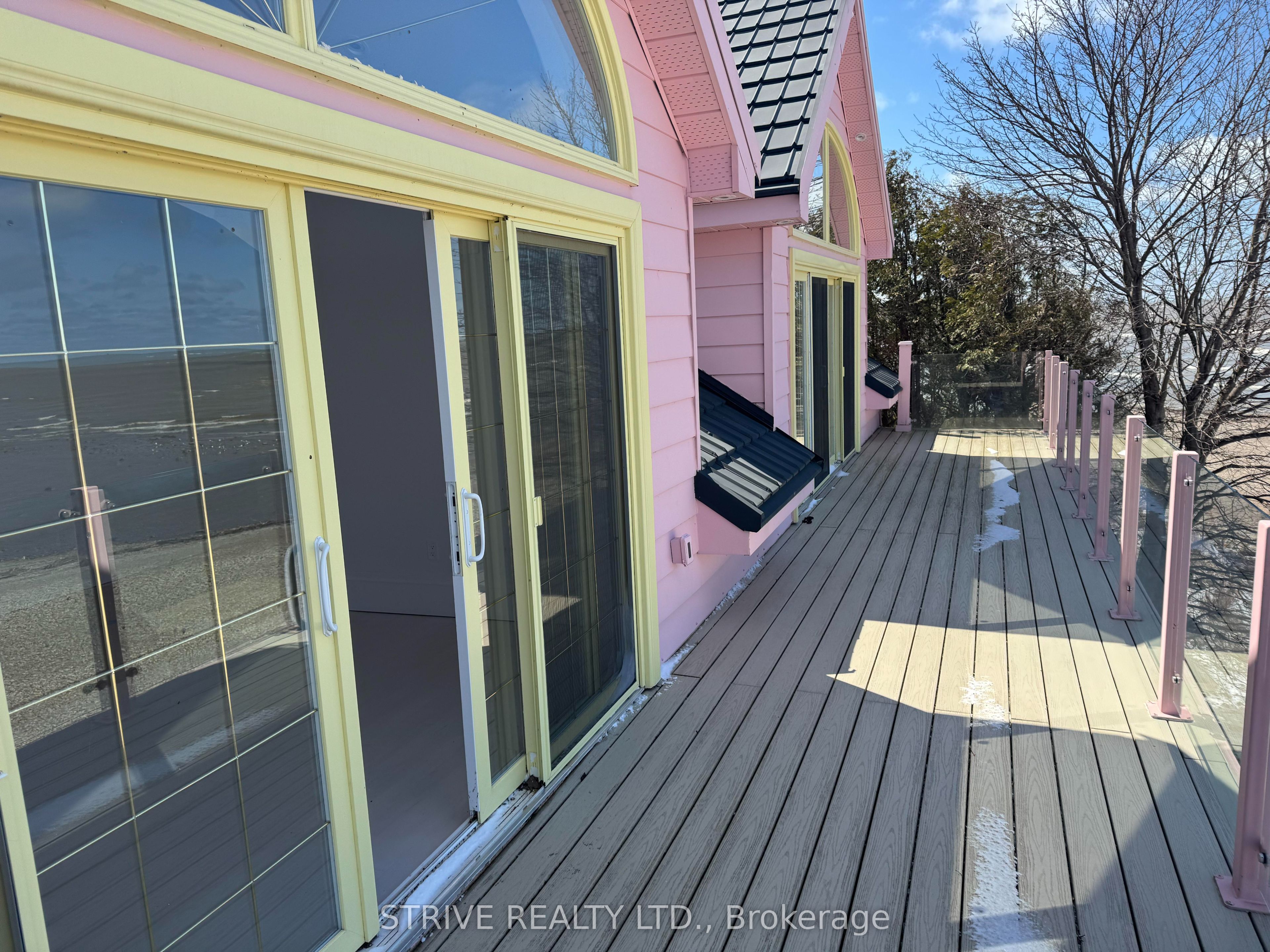 20 Front Street Property Photo 11