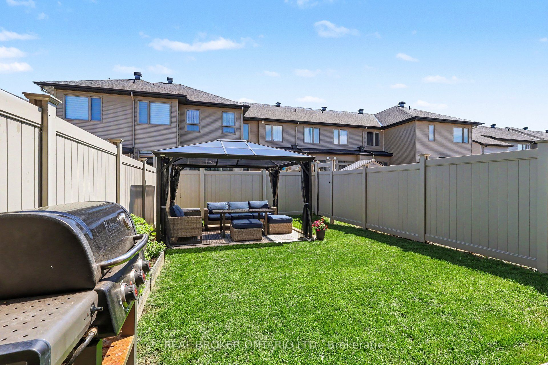 769 Cairn Crescent Property Photo 41