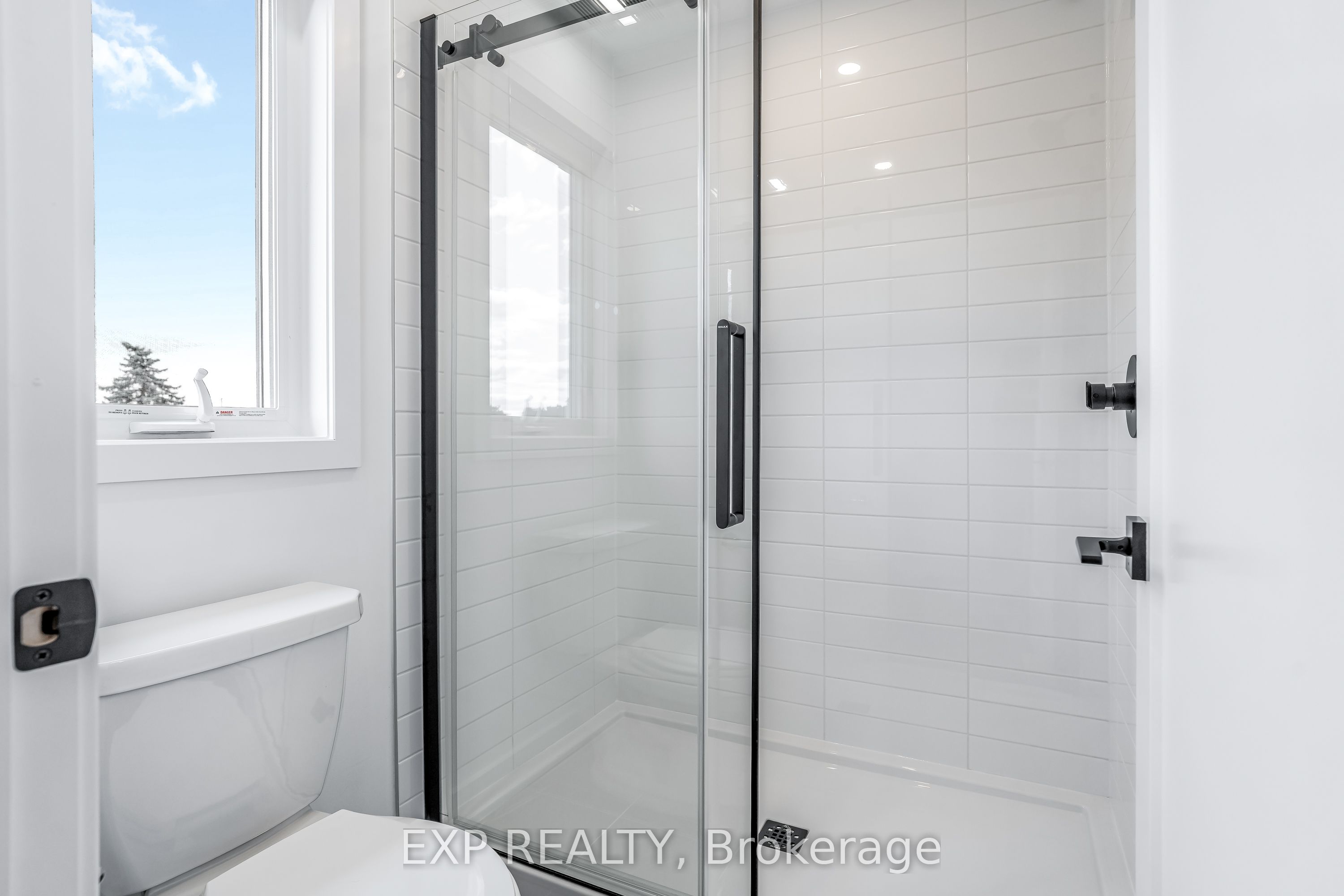 489 Duvernay Drive Property Photo 42