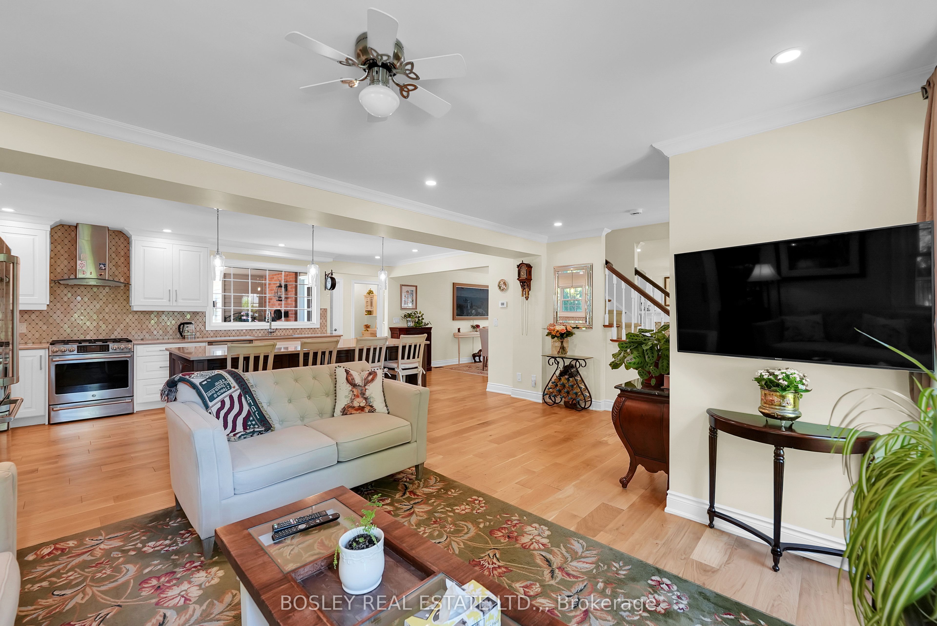 3 The Promenade Property Photo 7